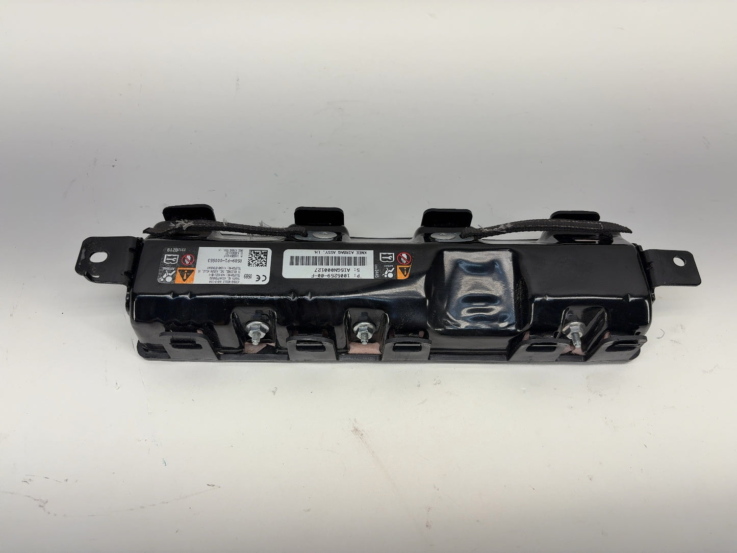 2015 Tesla Model S Front Knee Airbag Left 1005259-00-F