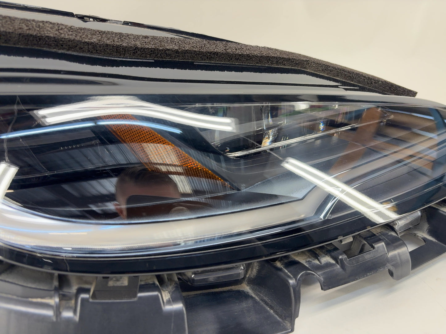 2025 Tesla Model 3 Highland Front Right Headlamp  1694087-00-G