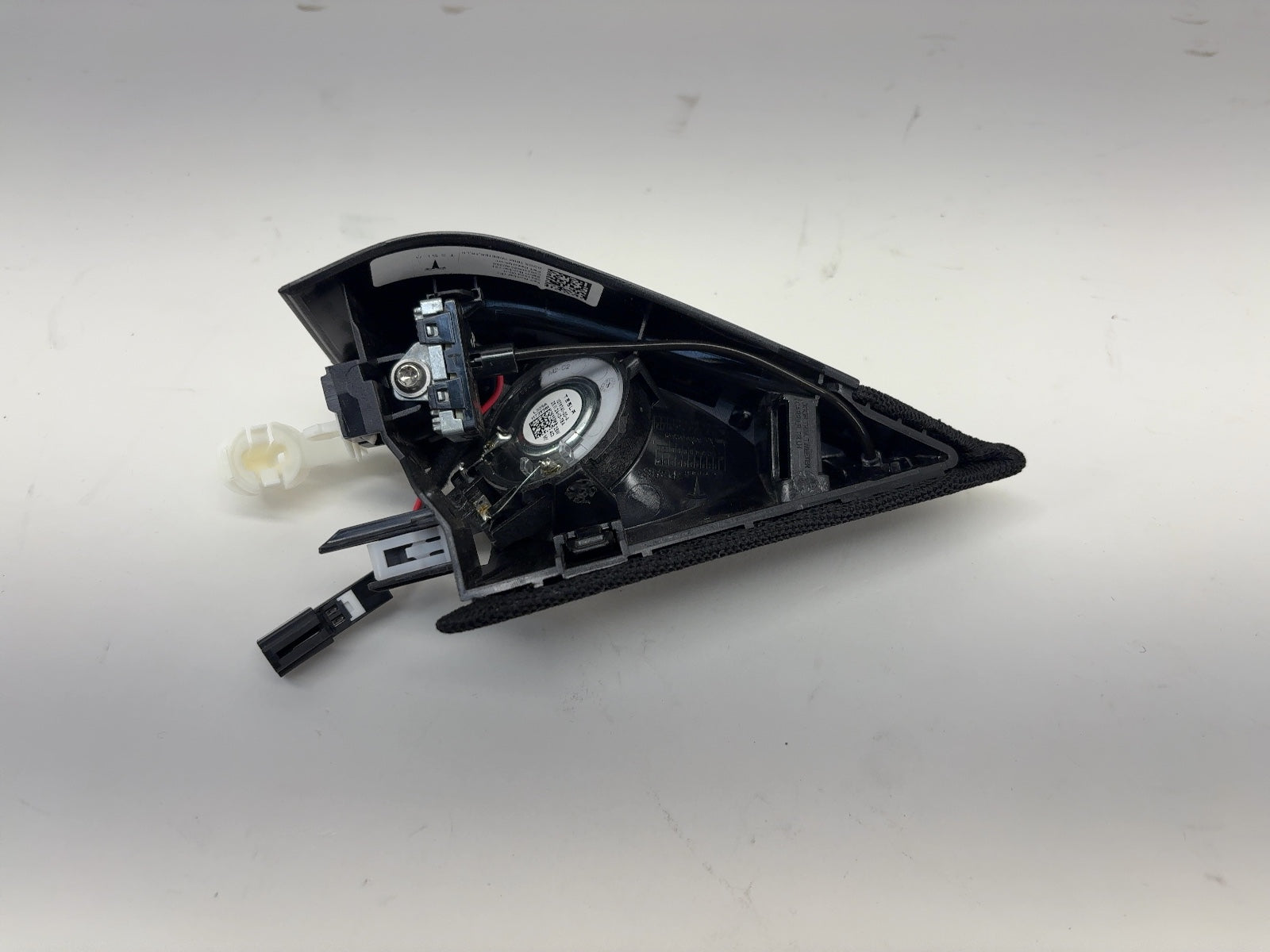 2026 Tesla Model Y Juniper Door Trim Tweeter Front Left 3641644-00