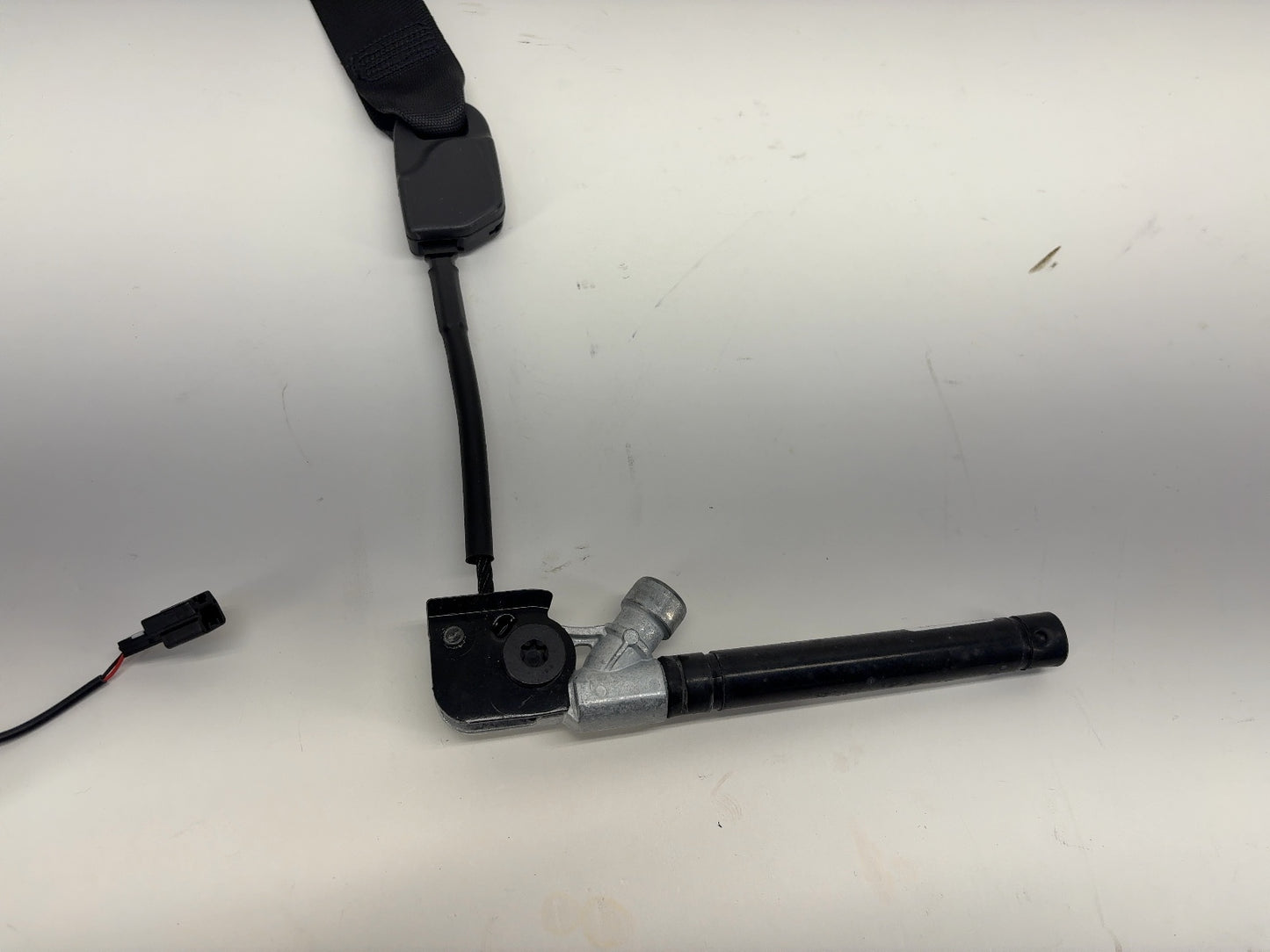 2026 Tesla Model Y Juniper Front Right Seatbelt with Pretensioner 3856706-N1-D