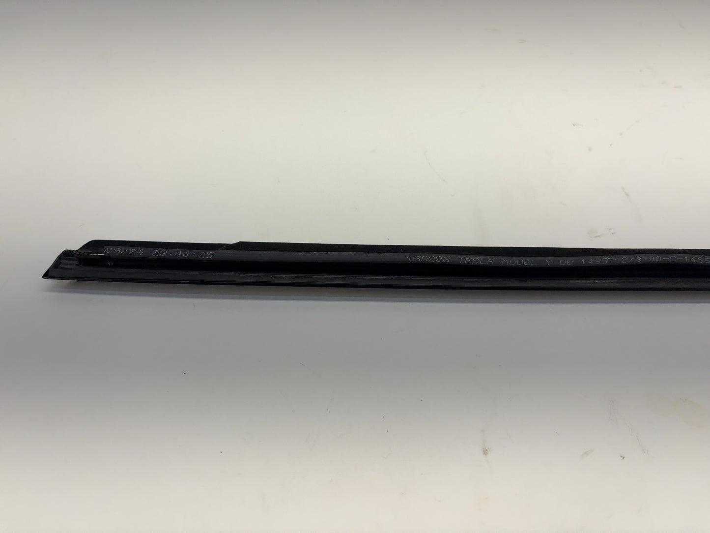 2026 Tesla Model Y Juniper Rear Left Door Belt Molding 2022811-21-A