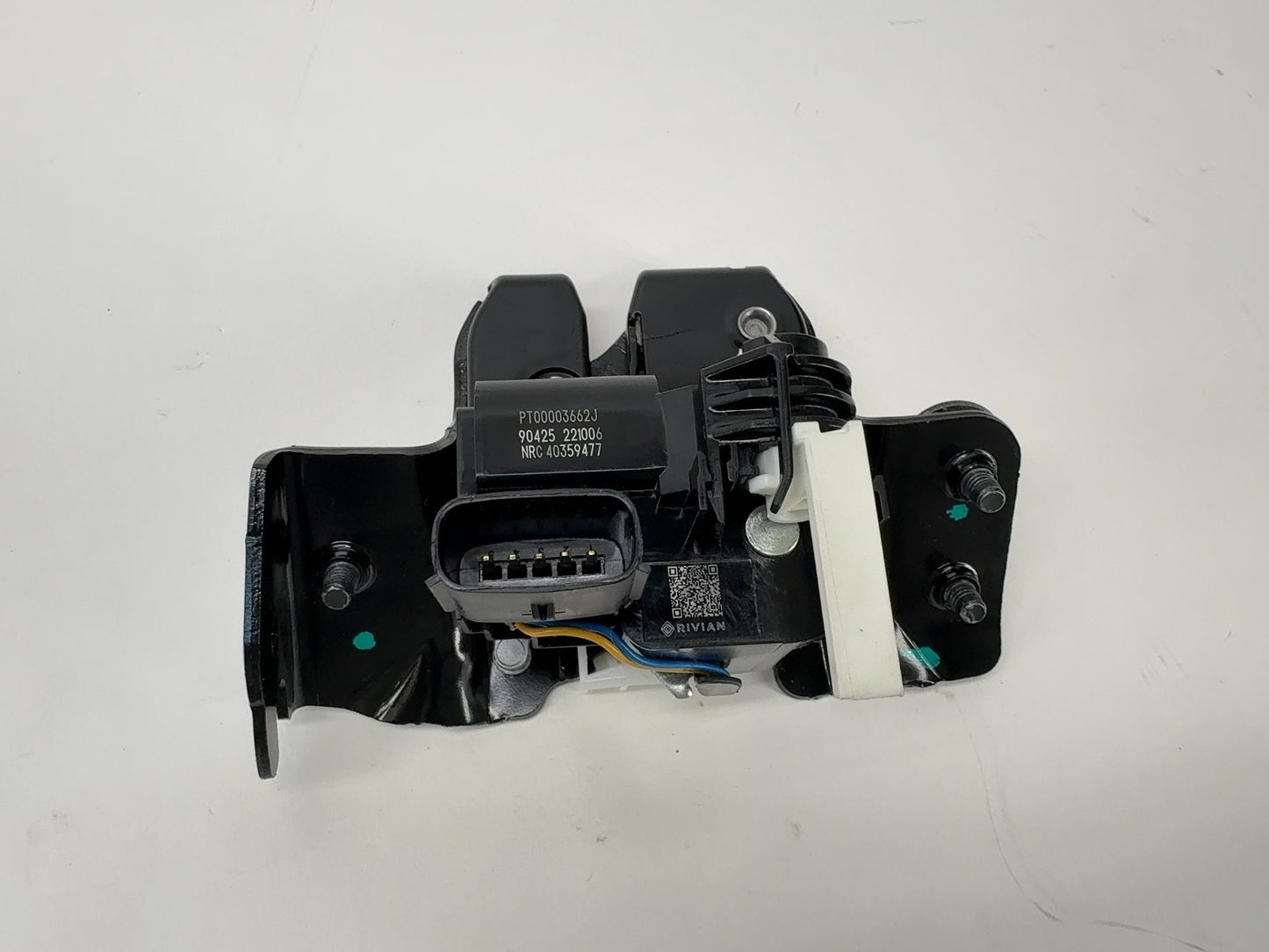 2024 Rivian R1S Rear Lower Liftgate Latch PT00003662-J