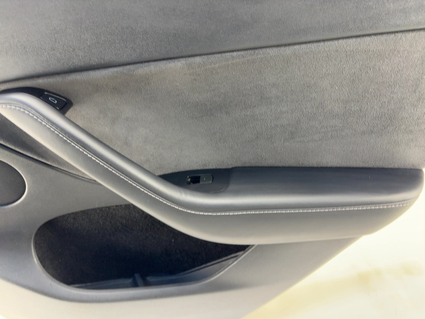 2023-2025 Tesla Model Y Rear Right Door Panel 1997297-00-D