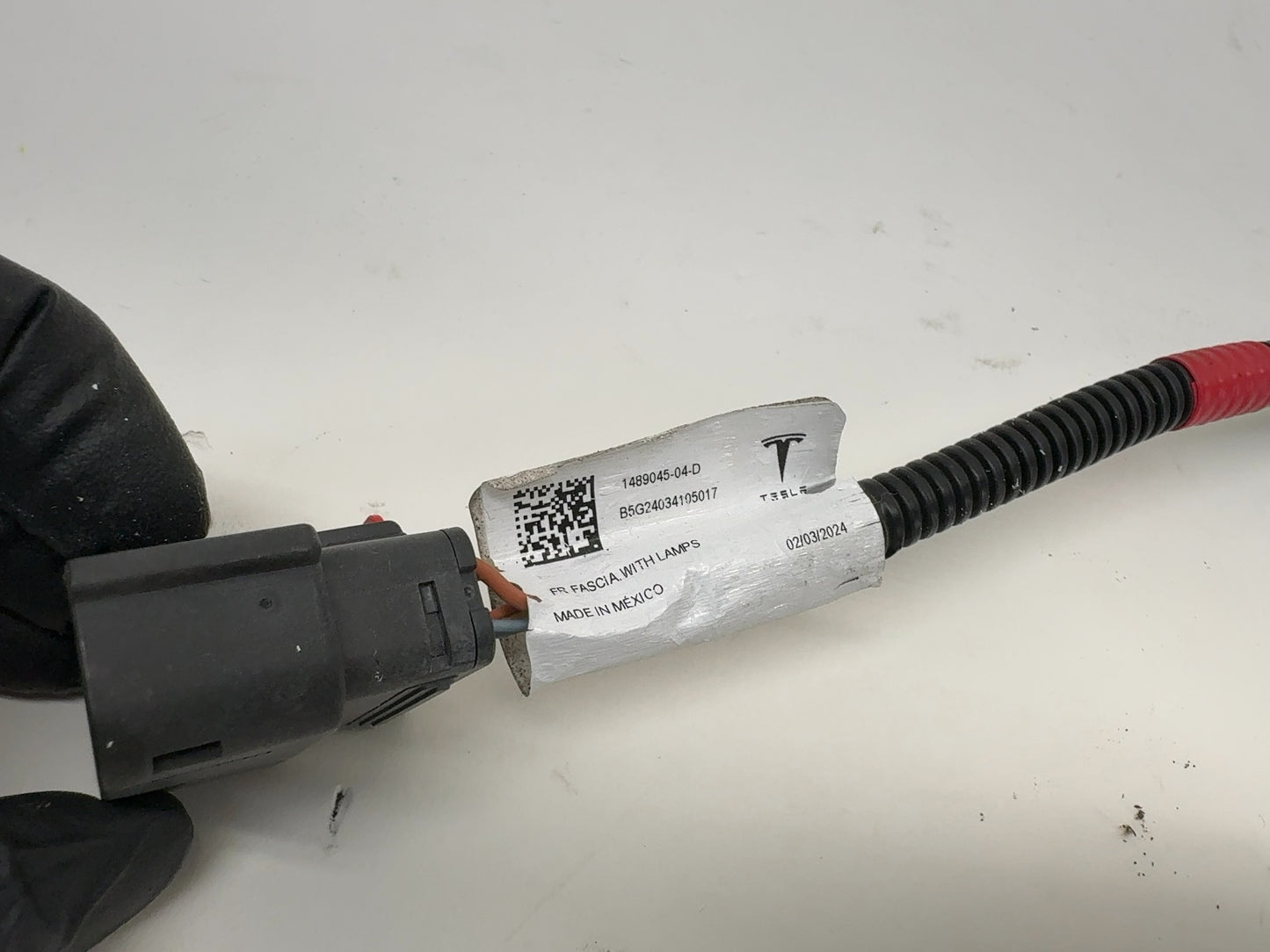 2024-2025 Tesla Model Y Front Bumper Harness Without Ultrasonic Sensors 1489045-04-D