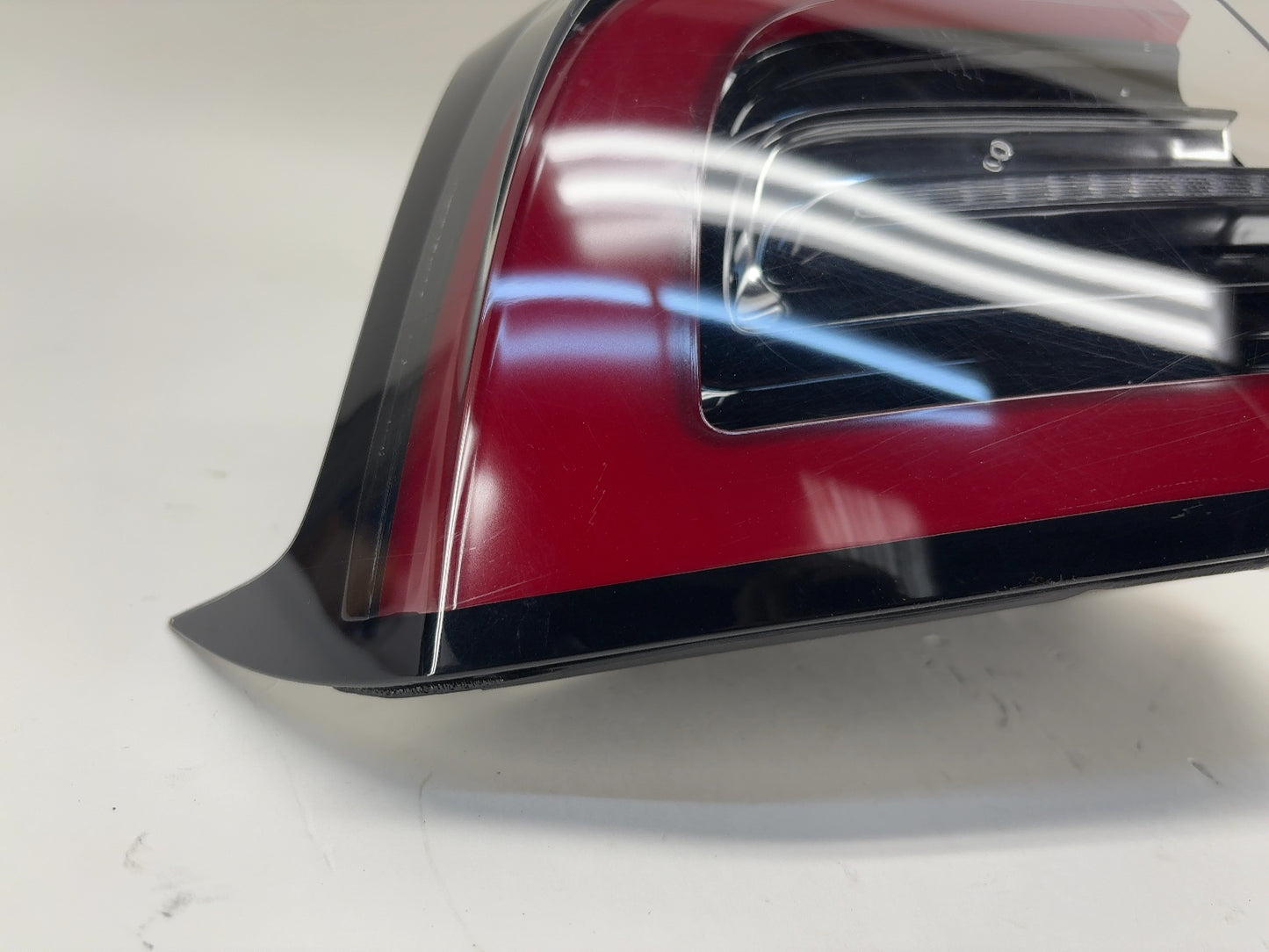 2020 Tesla Model 3 Rear Left Tail Light Lamp Quarter Mounted 1077397-00-F