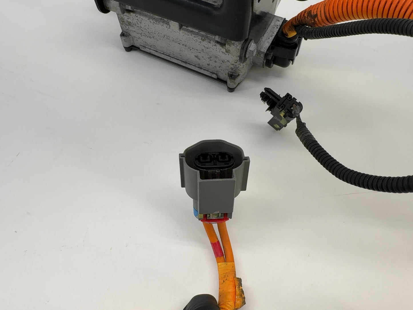 2014 Tesla Model S Battery Heater 1038901-00-D