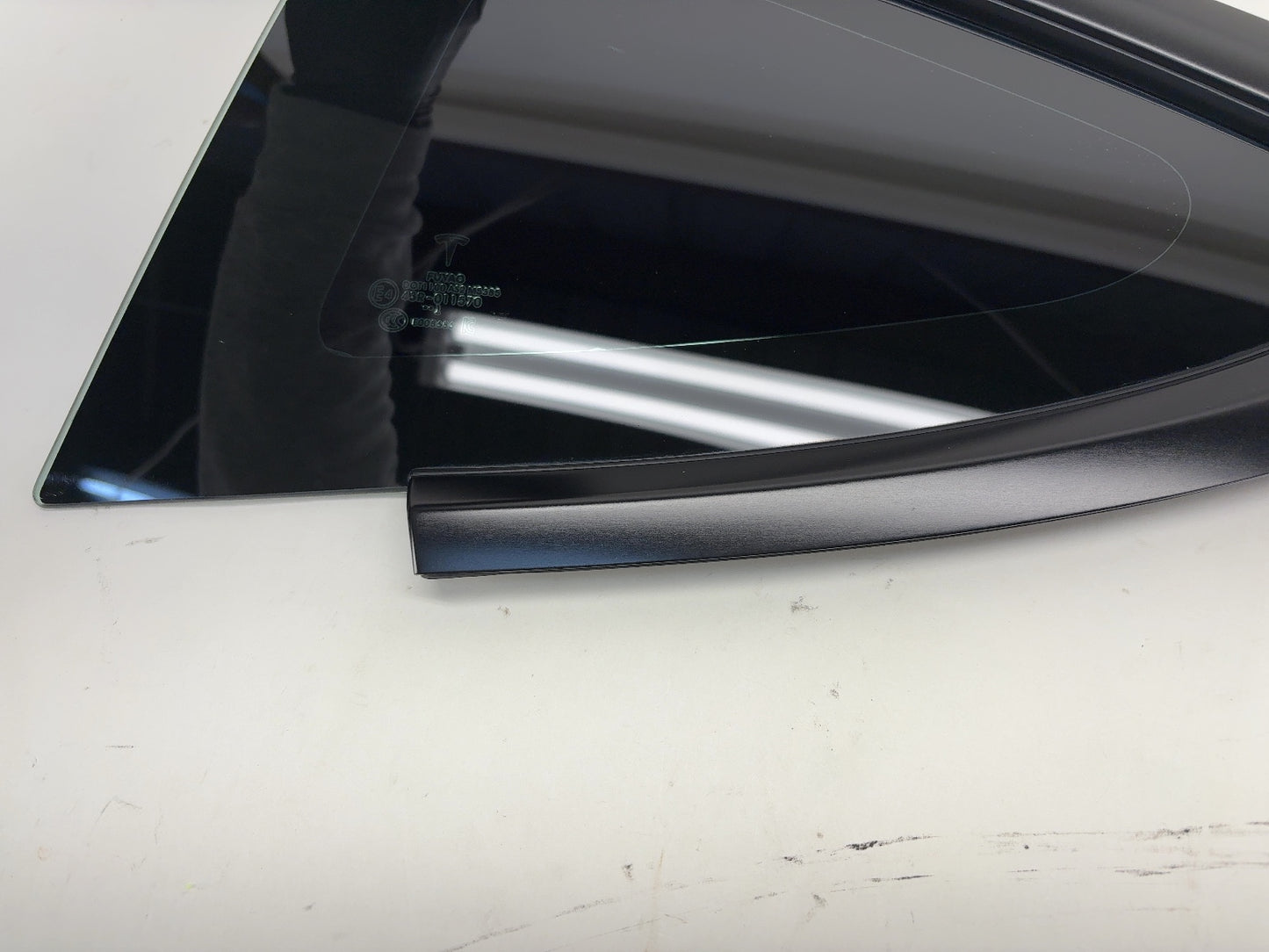 2021-2023 Tesla Model 3 Right Quarter Glass 1514979-01-C