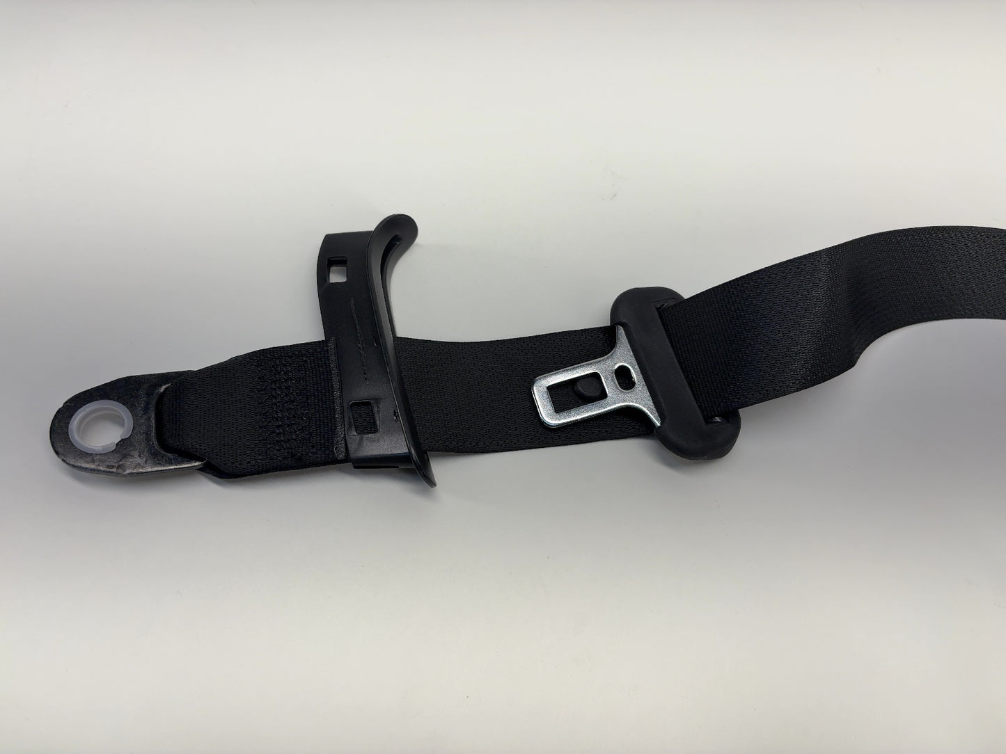 2025 Tesla Model X Front Left Seatbelt 1036747-05-J