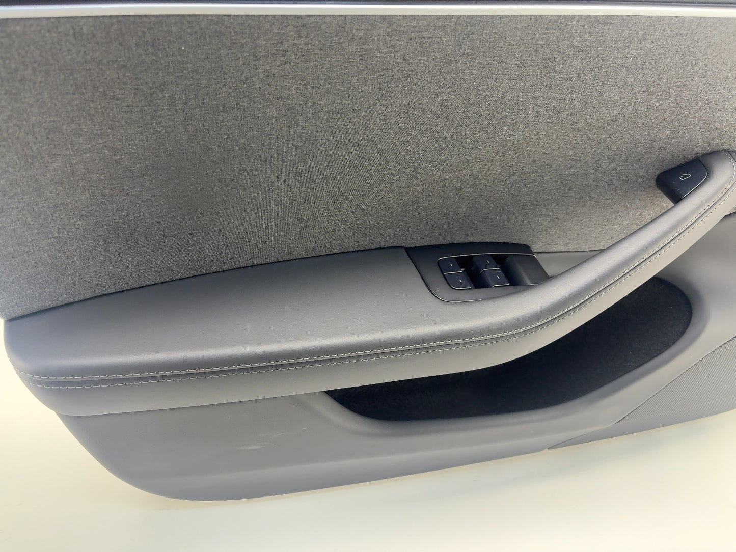 2024-2025 Tesla Model 3 Highland Front Left Door Panel 1776730-20-D