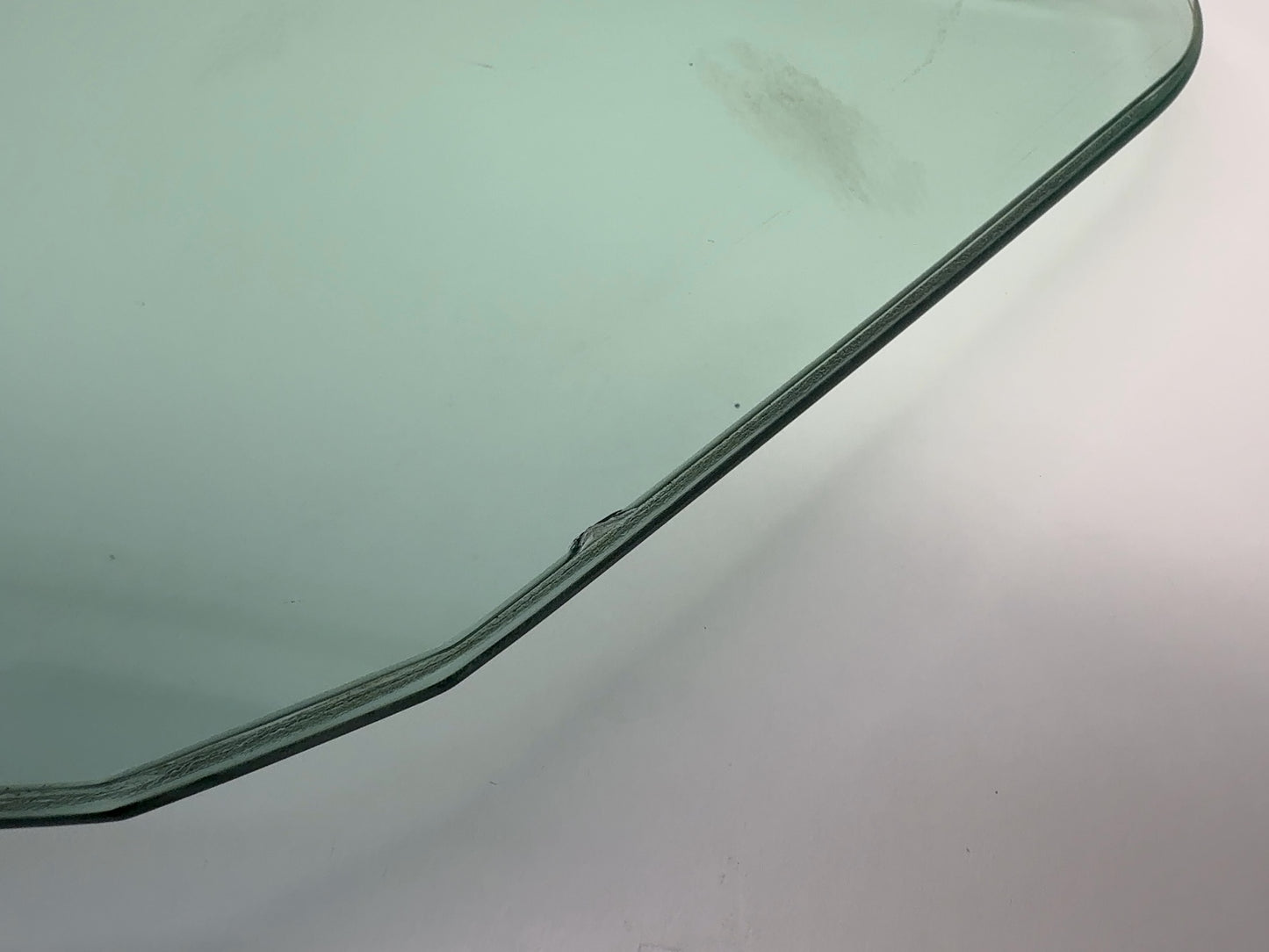 2024-2025 Tesla Model 3 Highland Front Right Door Glass Laminated 1773076-00-D
