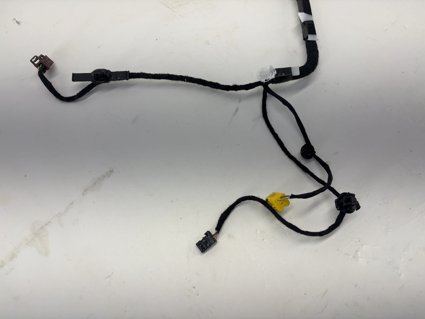 2026 Tesla Model Y Juniper Front Right Passenger Seat Harness 1897333-19-D