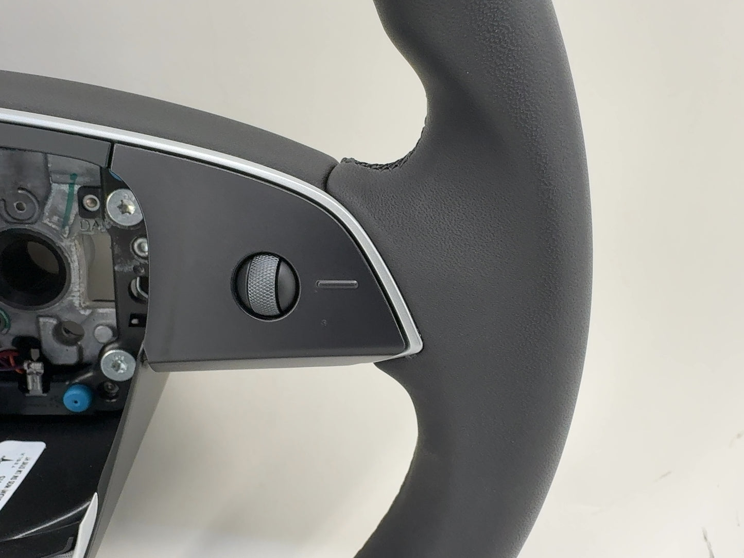 2025 Tesla Model 3 Highland Steering Wheel Pur Leather 1735339-00-G