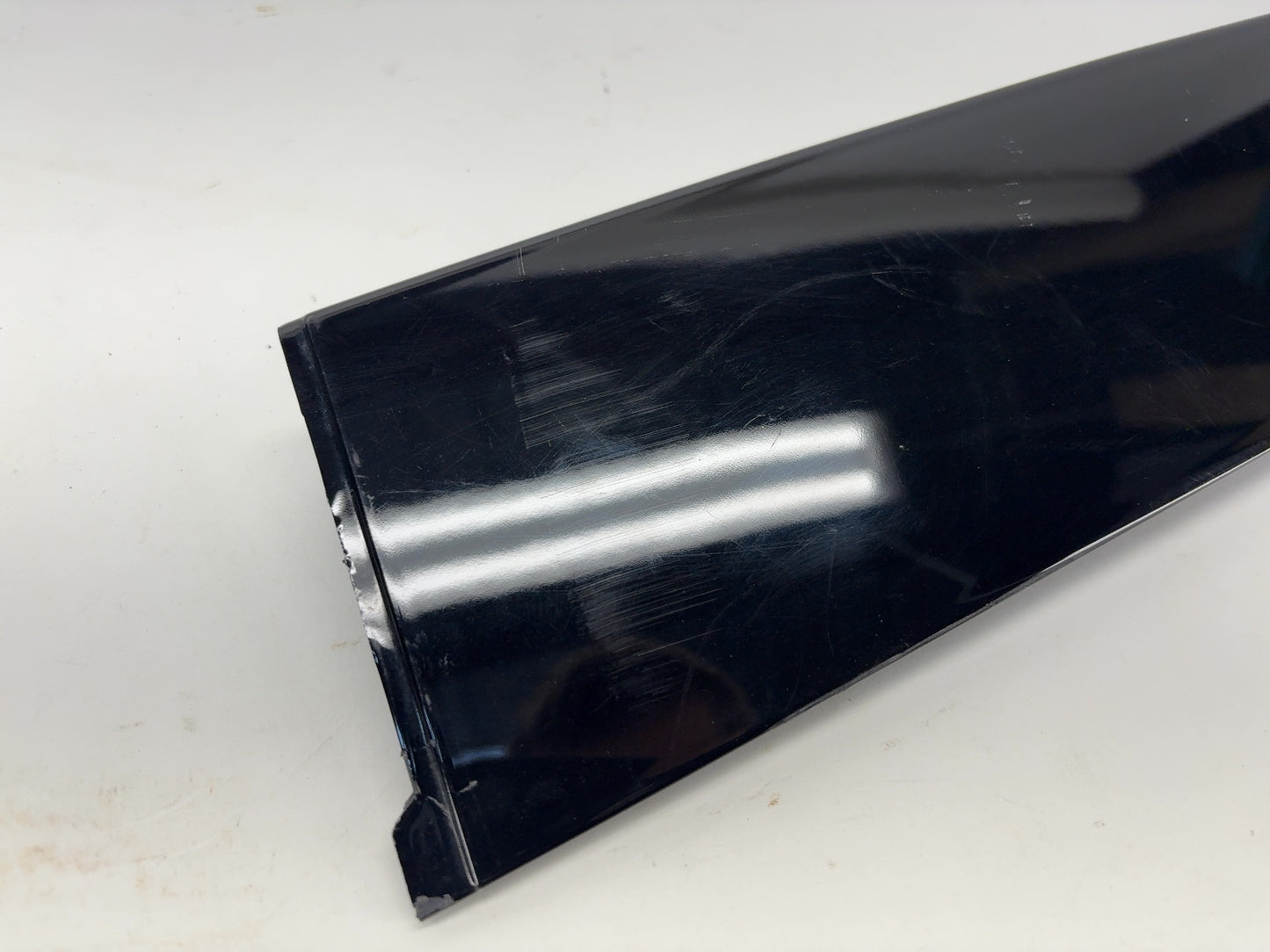 2024 Rivian R1T Rear Right B Pillar Door Trim PT00012116-H