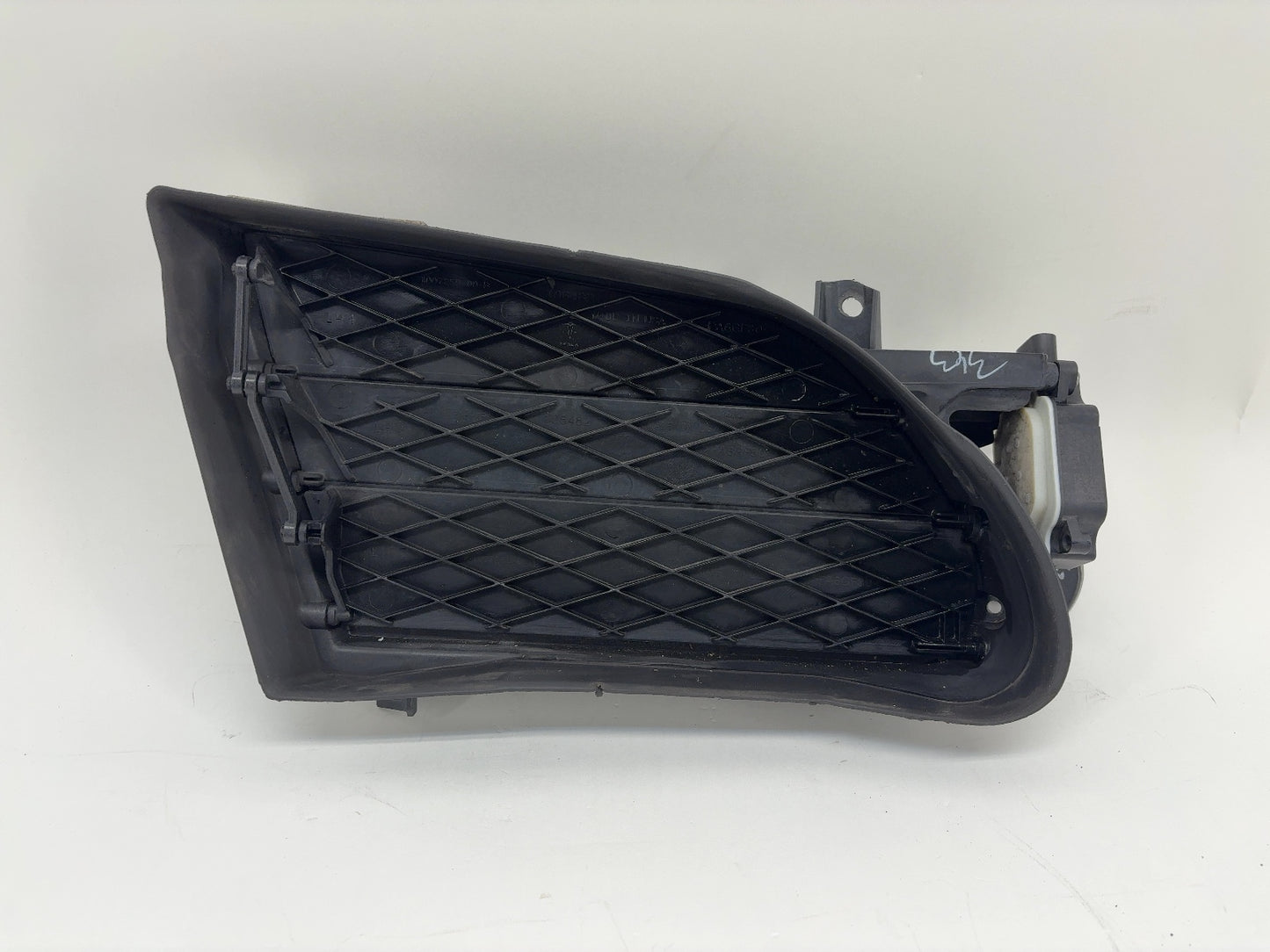 2015 Tesla Model S Active Louvre Left 1007268-00-F