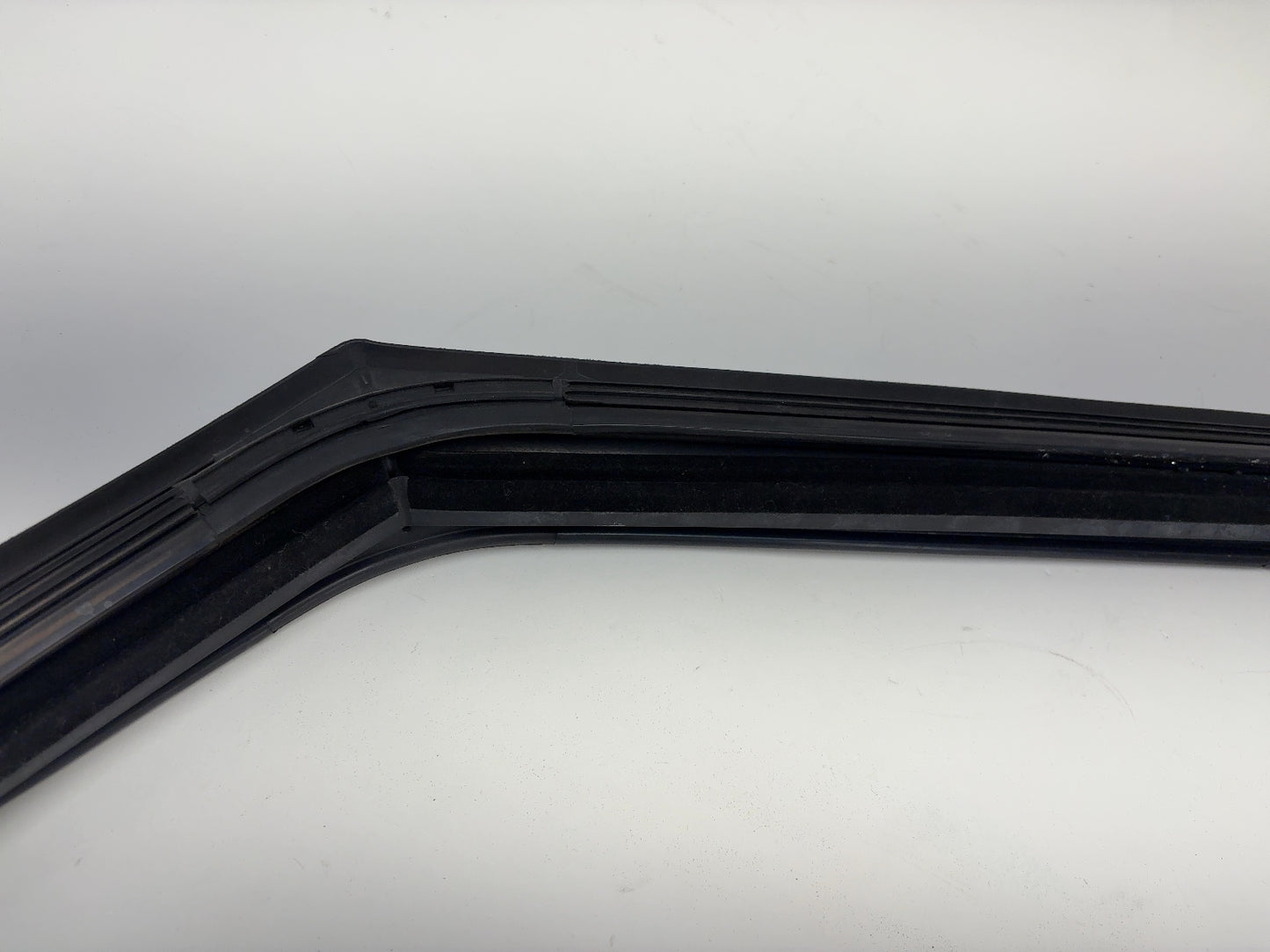 2023 Rivian R1S R1T Front Left Door Rubber Seal PT00002209-A