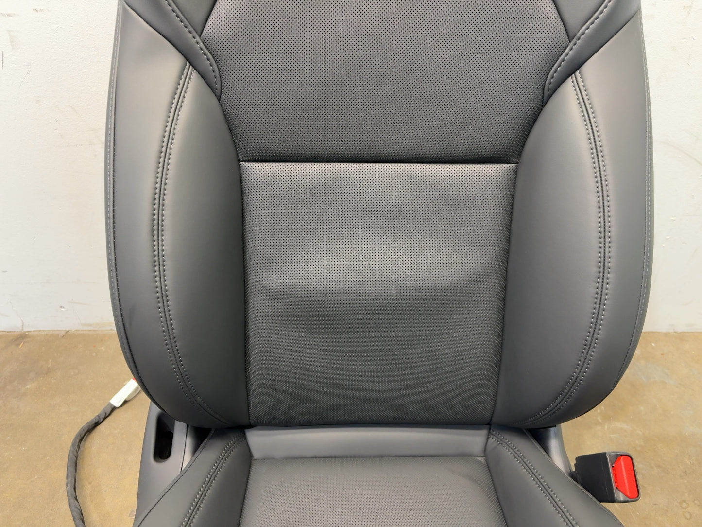 2025 Tesla Model 3 Highland Front First Row Seat Right Black 7754324-01-B