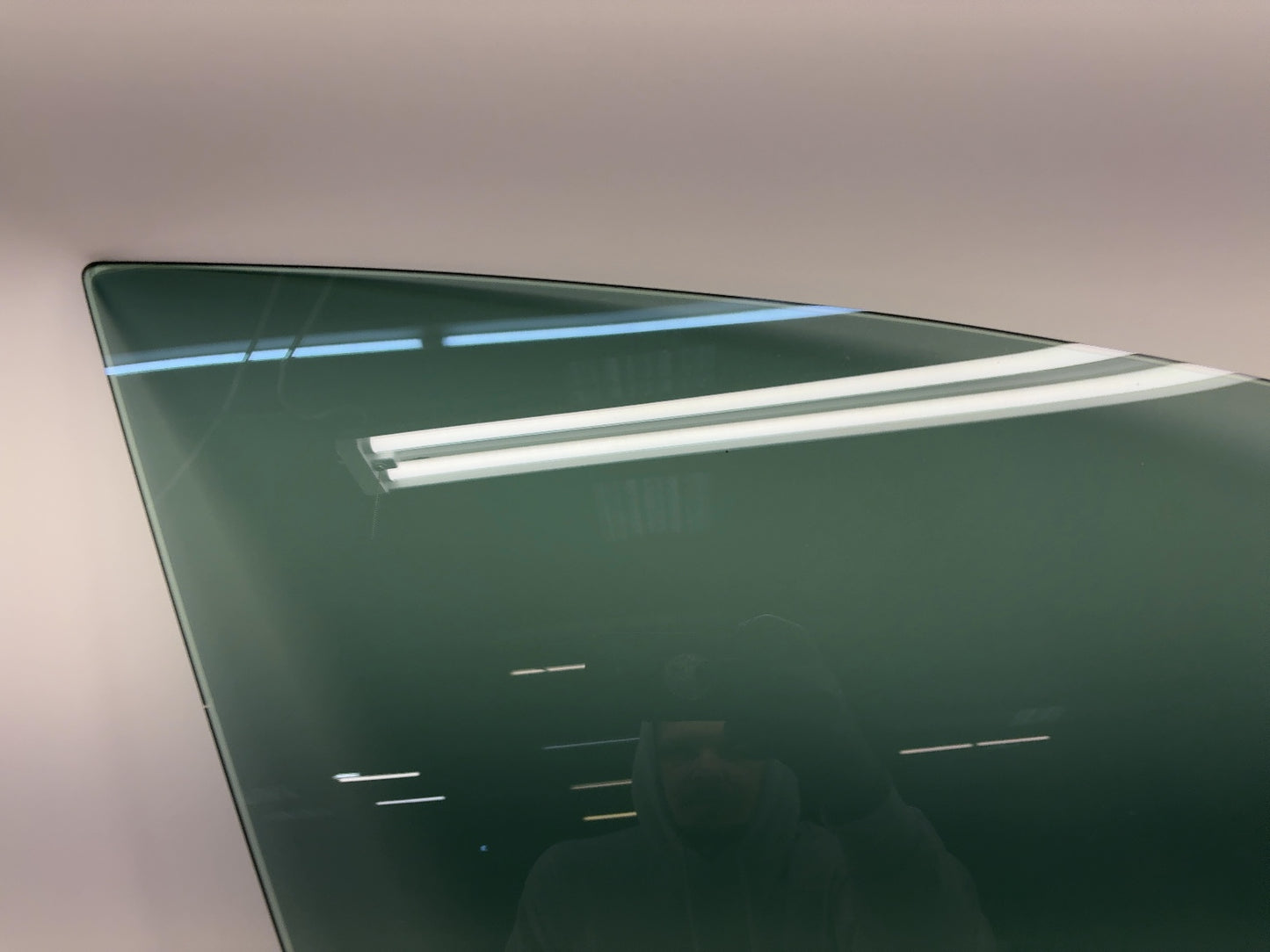 2021-2023 Tesla Model 3 Front Right Door Glass Laminated 1568569-00-C