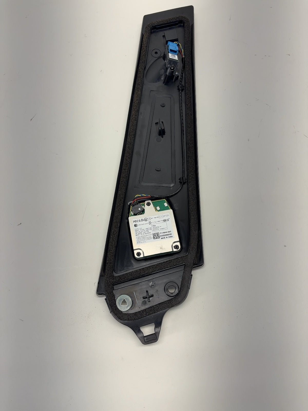 2022 Tesla Model 3 B Pillar Glass W Camera Right 1109255-00-I