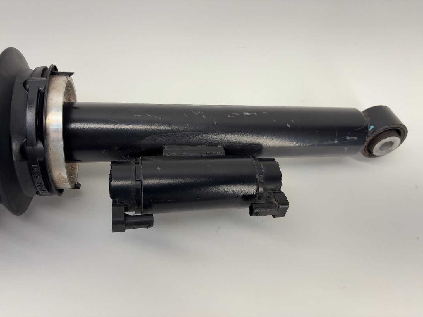 2019 Tesla Model X Rear Right Air Shock 1027067-00-C