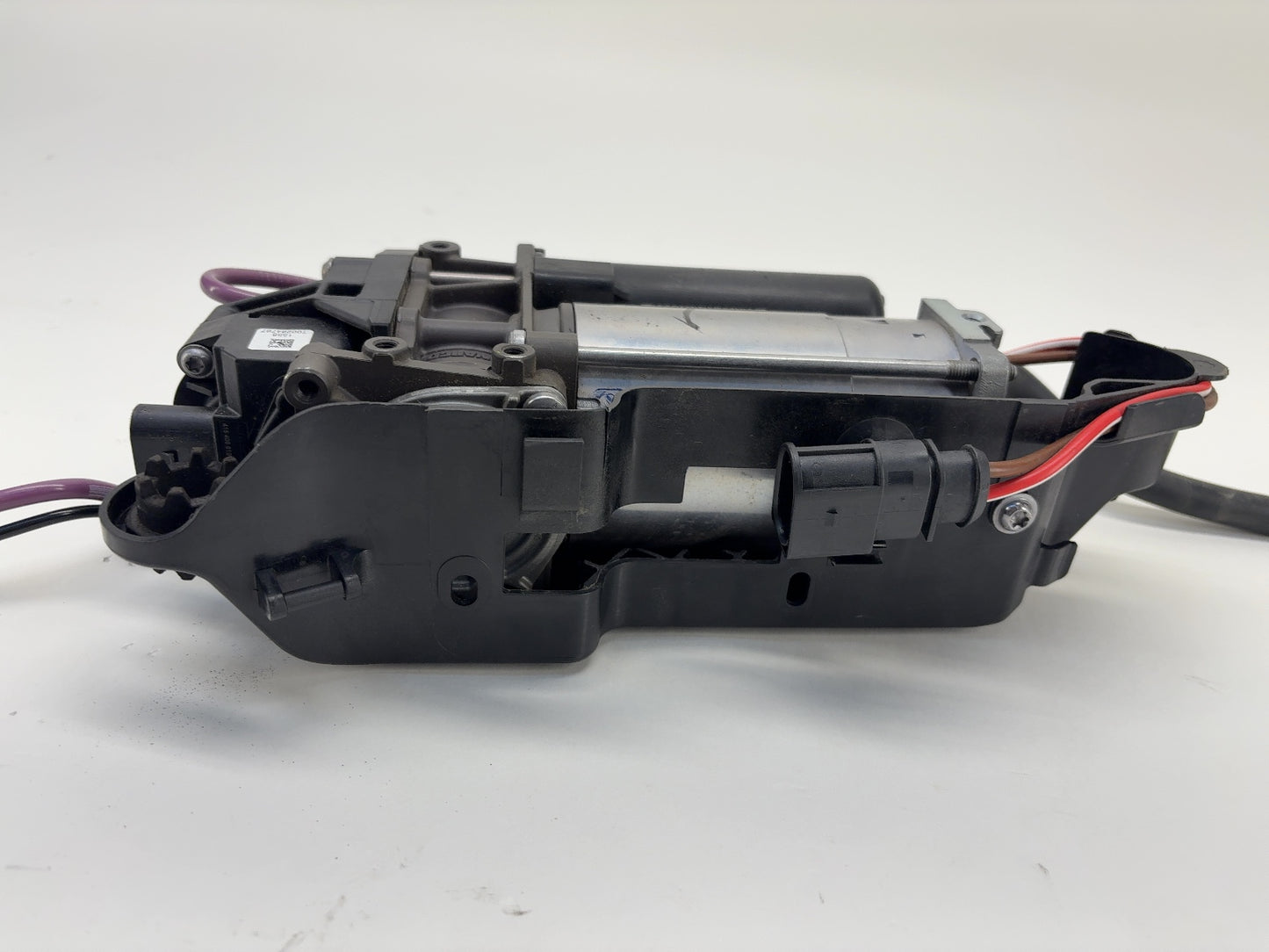 2020 Tesla Model X Air Suspension Compressor 1044911-00-D