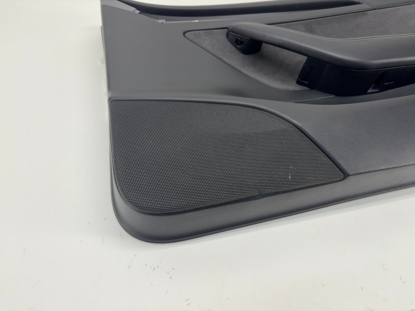 2022-2023 Tesla Model 3 Front Right Door Panel 1761296-01-A