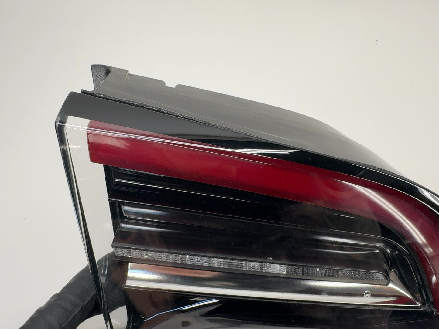 2021-2022 Tesla Model 3 Tail Lamp Liftgate Trunk Left 1077401-00-G