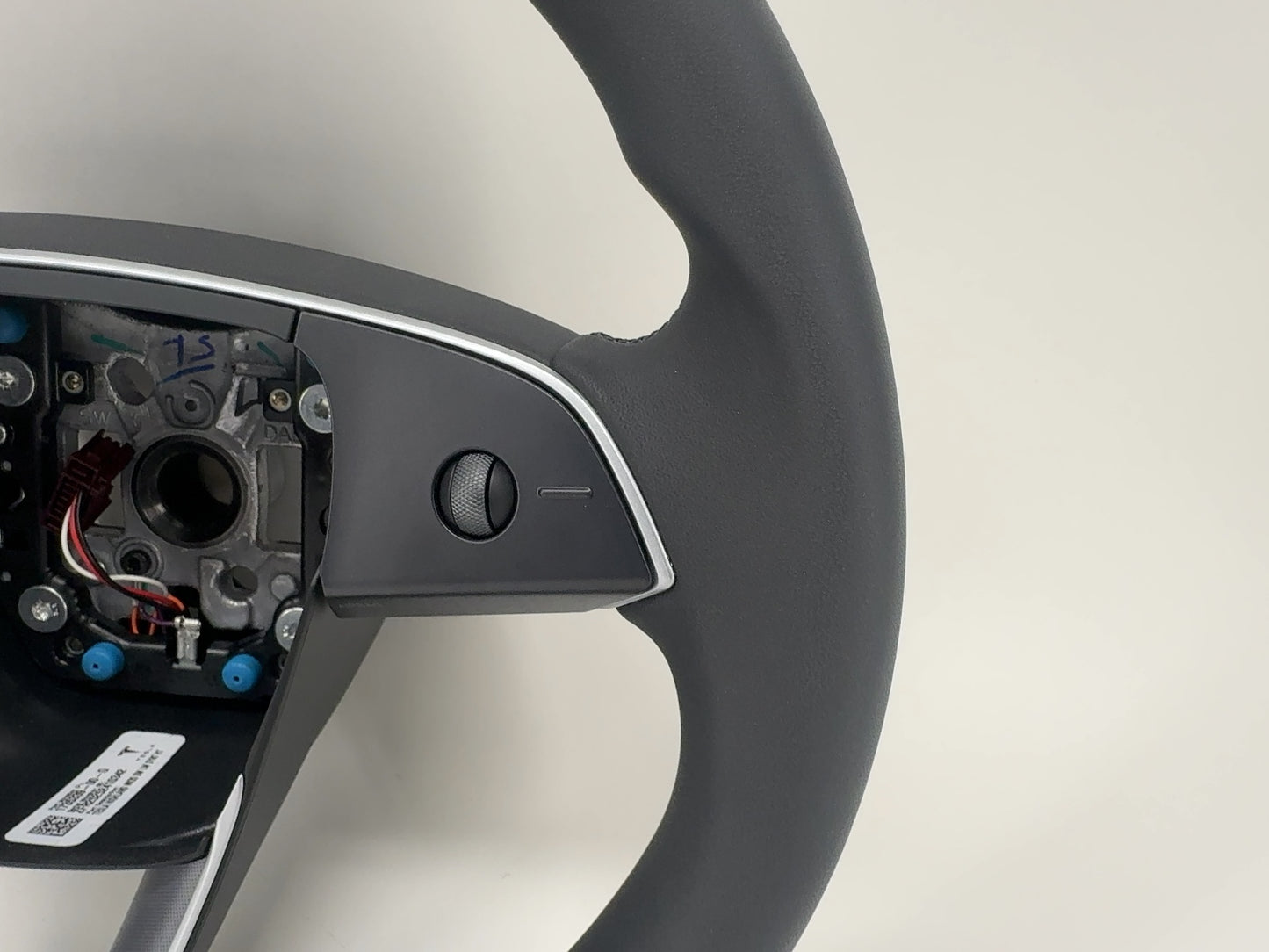 2025 Tesla Model 3 Highland Steering Wheel Pur Leather 1735339-00-G