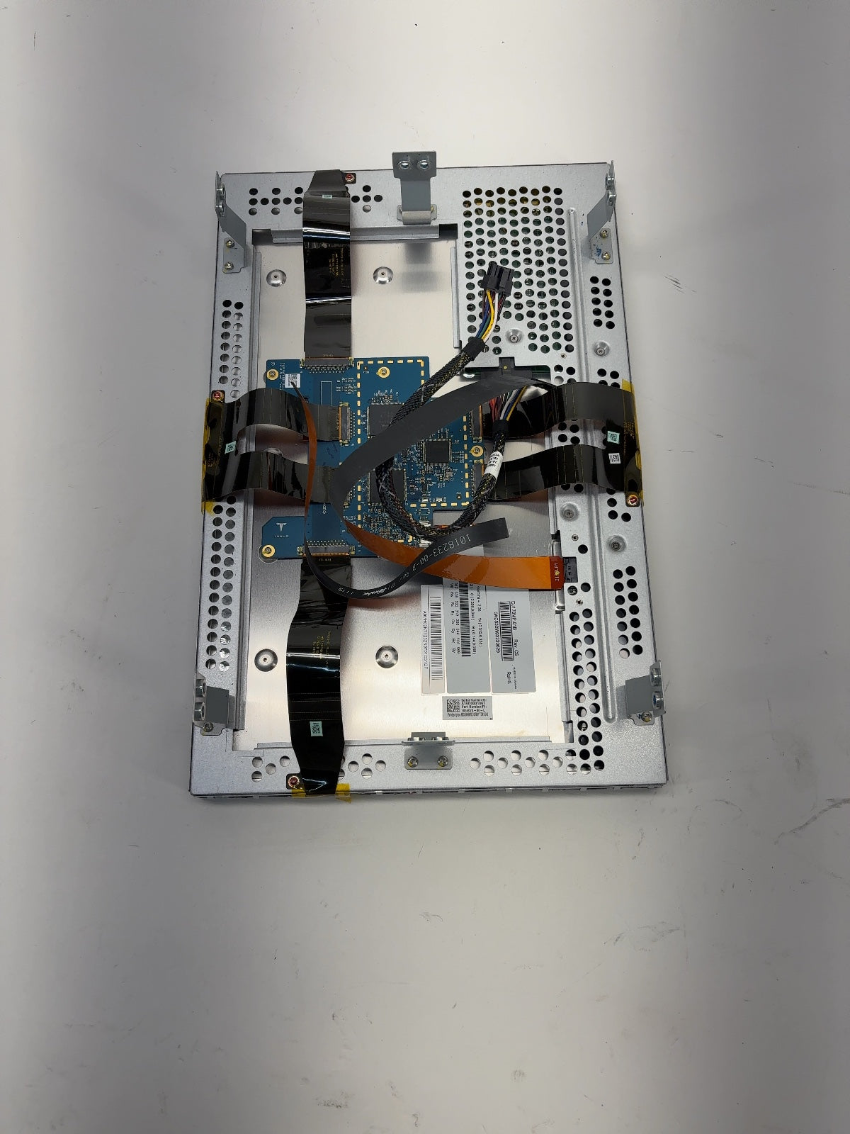 2015-2019 Tesla Model S Center Display 1055075-00-L