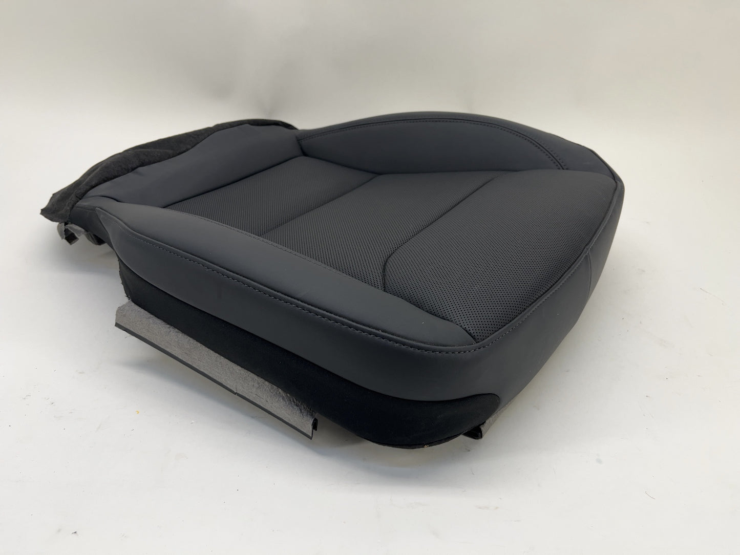 2025 Tesla Model Y Juniper Front Right Lower Seat Cushion Black 2048709-01-C