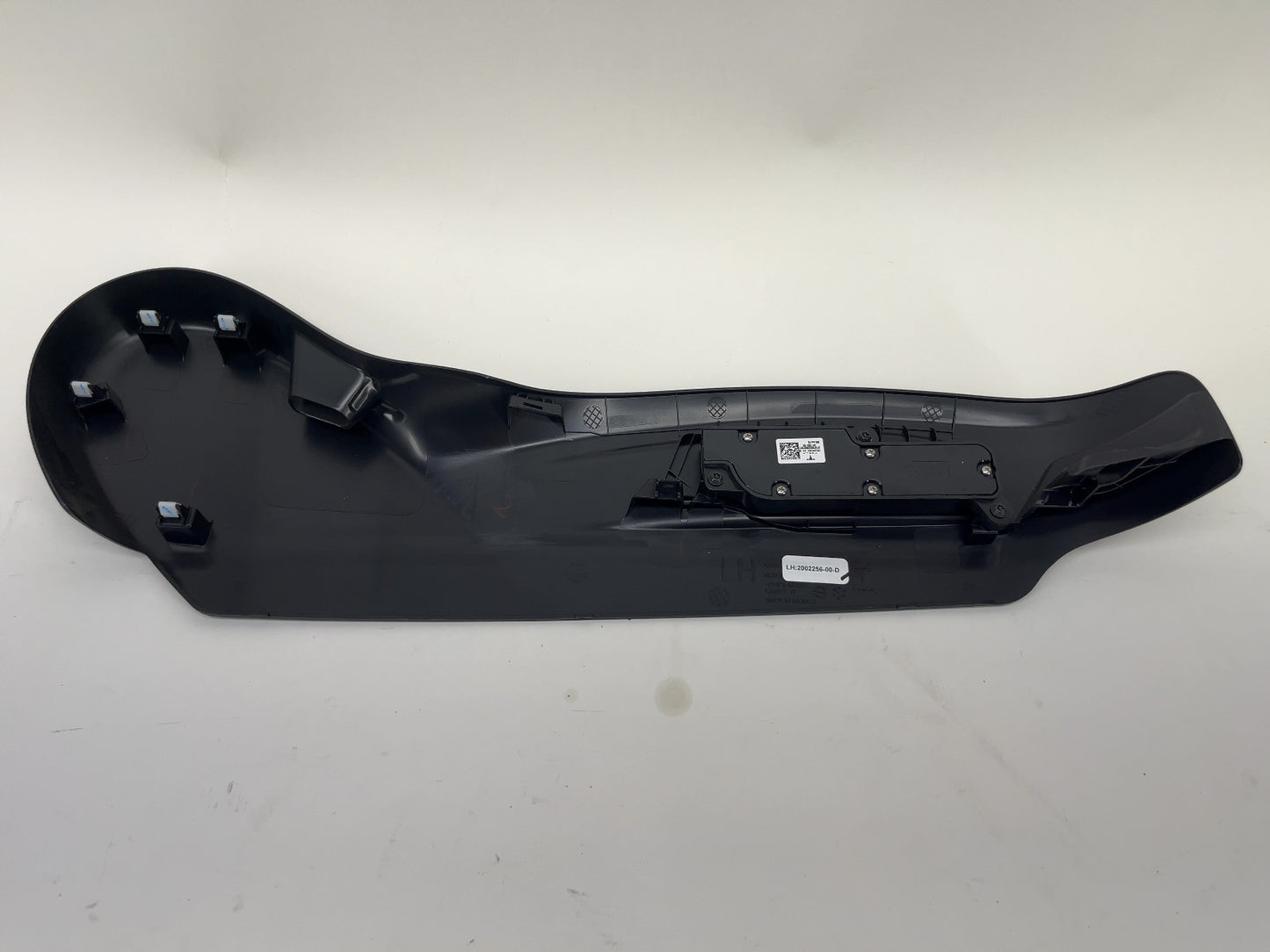2025 Tesla Model Y Juniper Front Left Seat Trim With Control Switches 2002256-00-D
