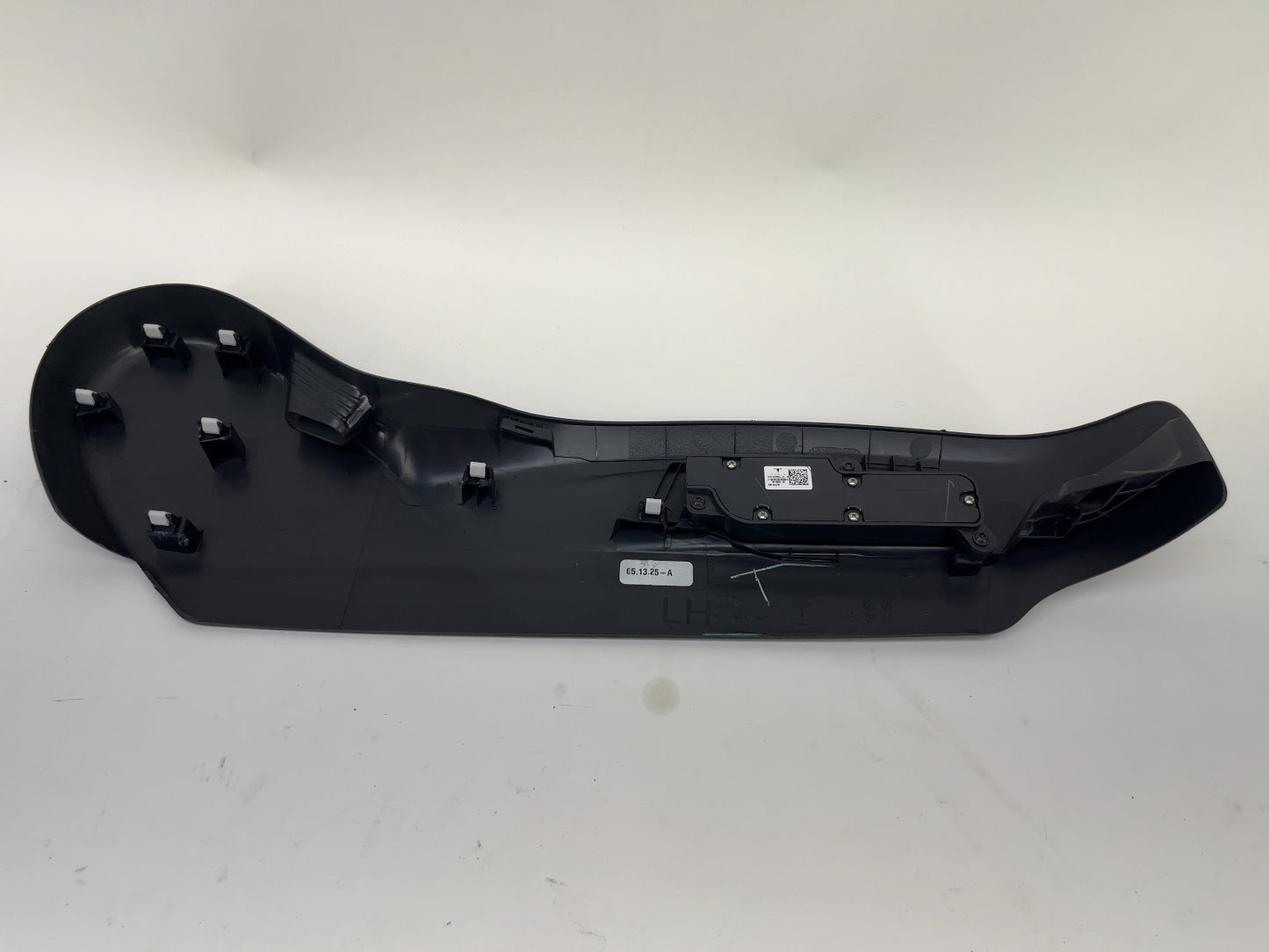 2025 Tesla Model 3 Highland Front Left Seat Trim With Control Switches 1699944-00-C