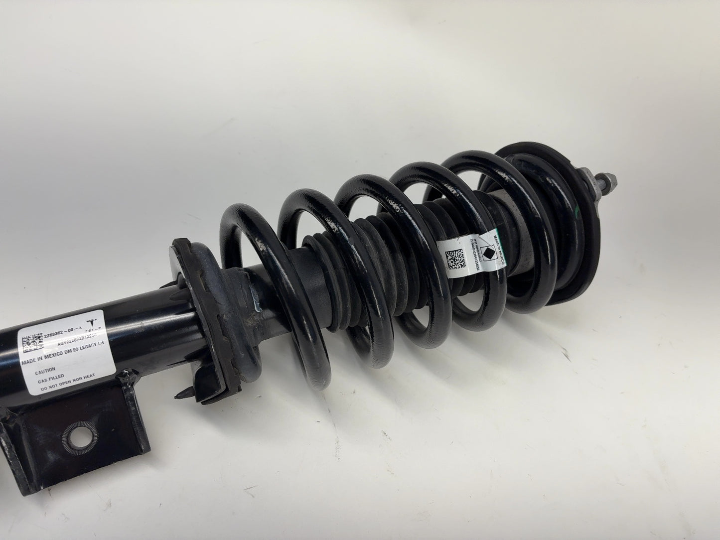 2023 Tesla Model Y Front Left Strut Absorber 2288362-00-A