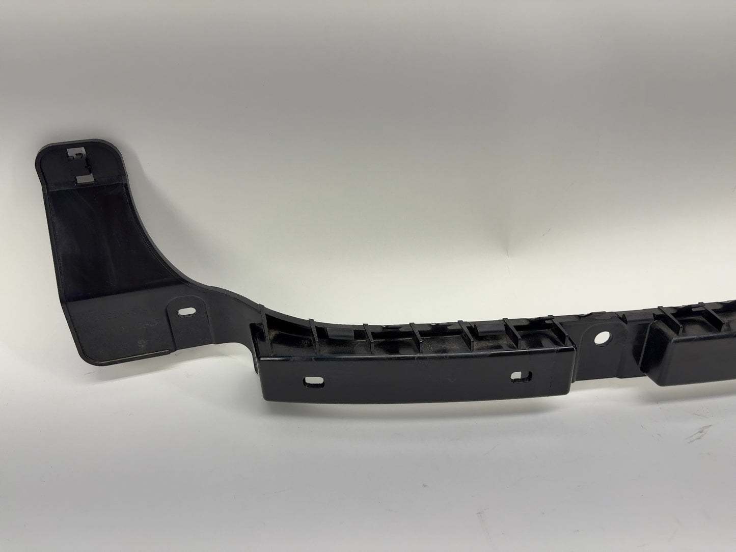 2023 Tesla Model 3 Rear Bumper Center Bracket 1083994-00-G
