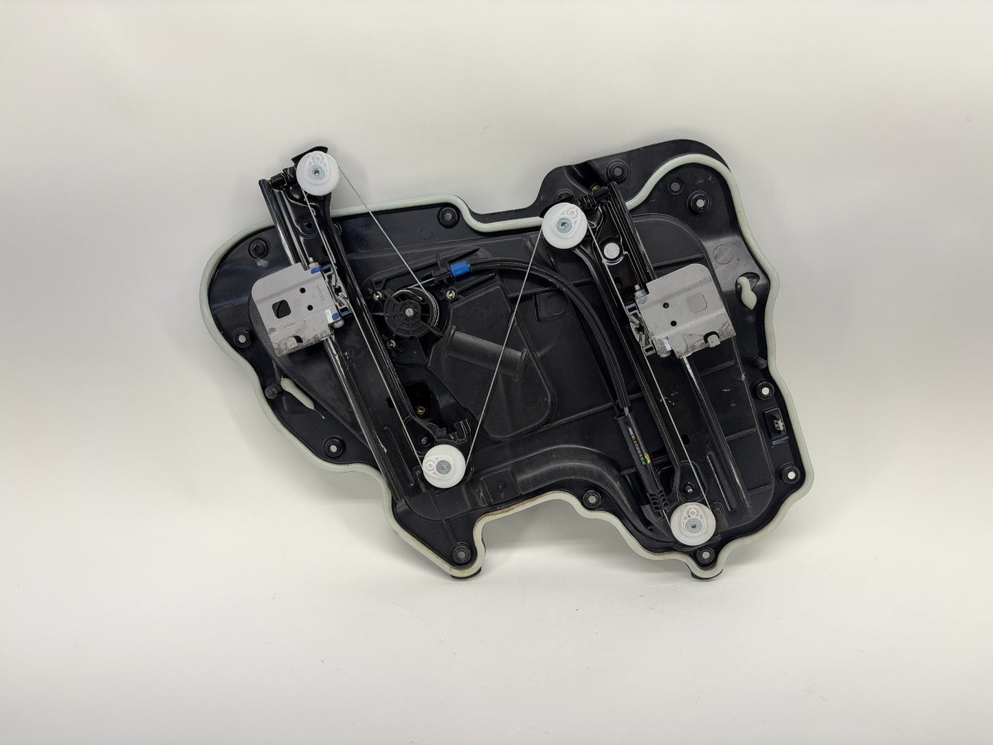 2018 Tesla Model 3 Rear Right Window Regulator 1096623-95-D