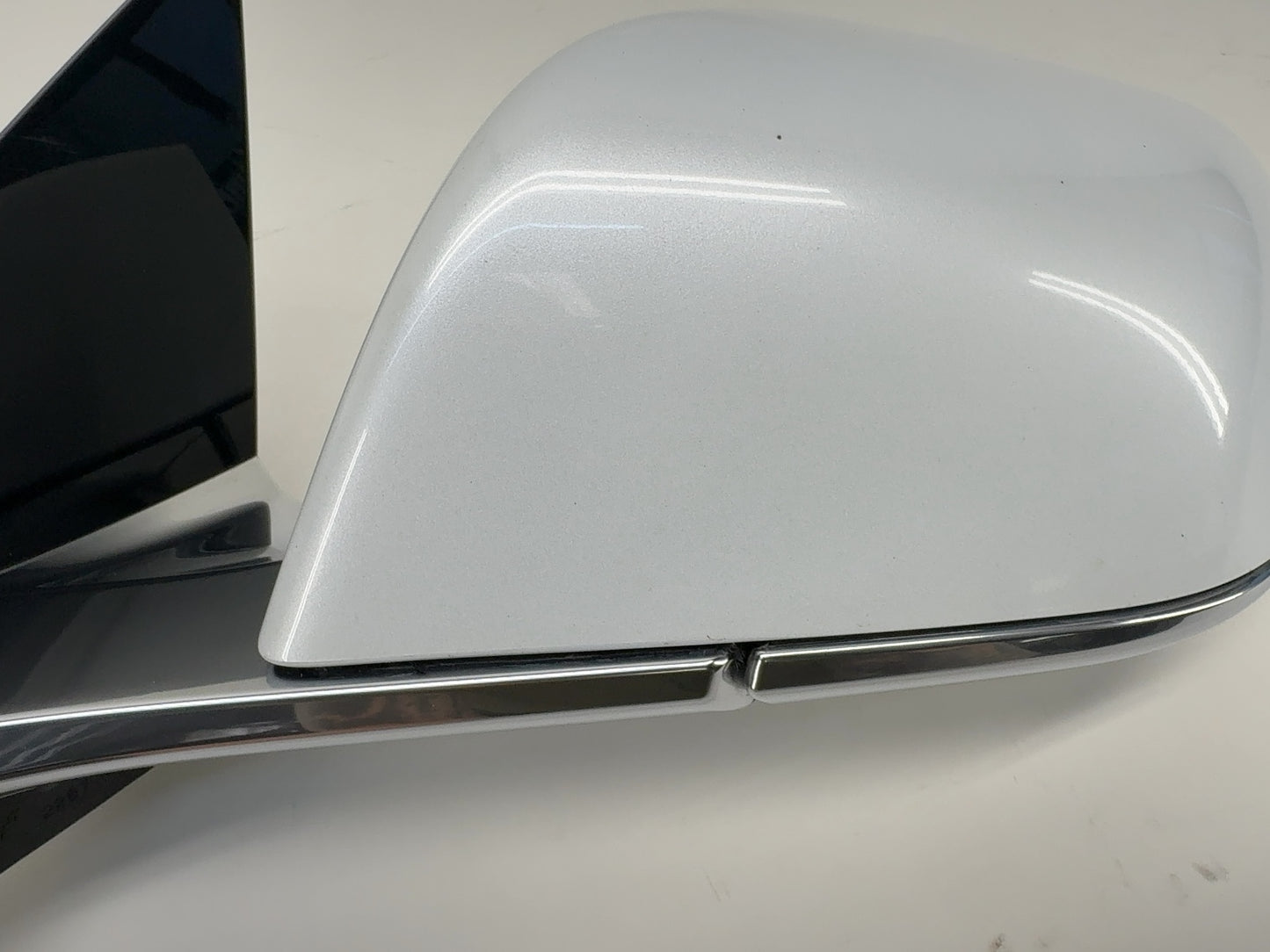 2018 Tesla Model 3 Front Left Door Mirror Assembly 1110777-99-H