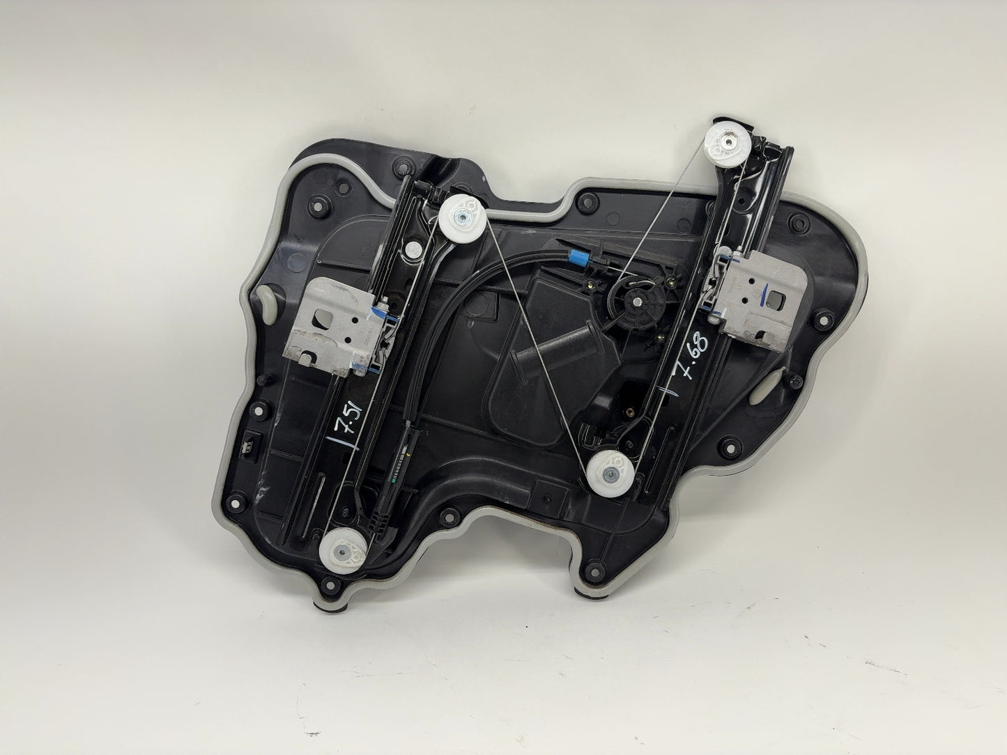 2017 Tesla Model 3 Rear Left Window Regulator 1096622-94-D