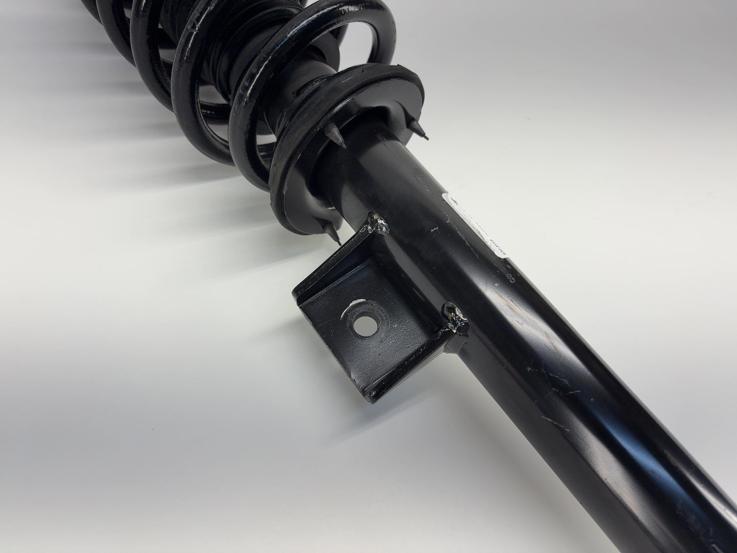 2018 Tesla Model 3 Front Right Strut Absorber 1044369-91-E