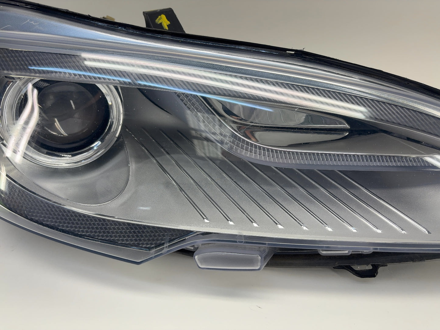 2015-2017 Tesla Model S Right Headlight 6005907-00-D