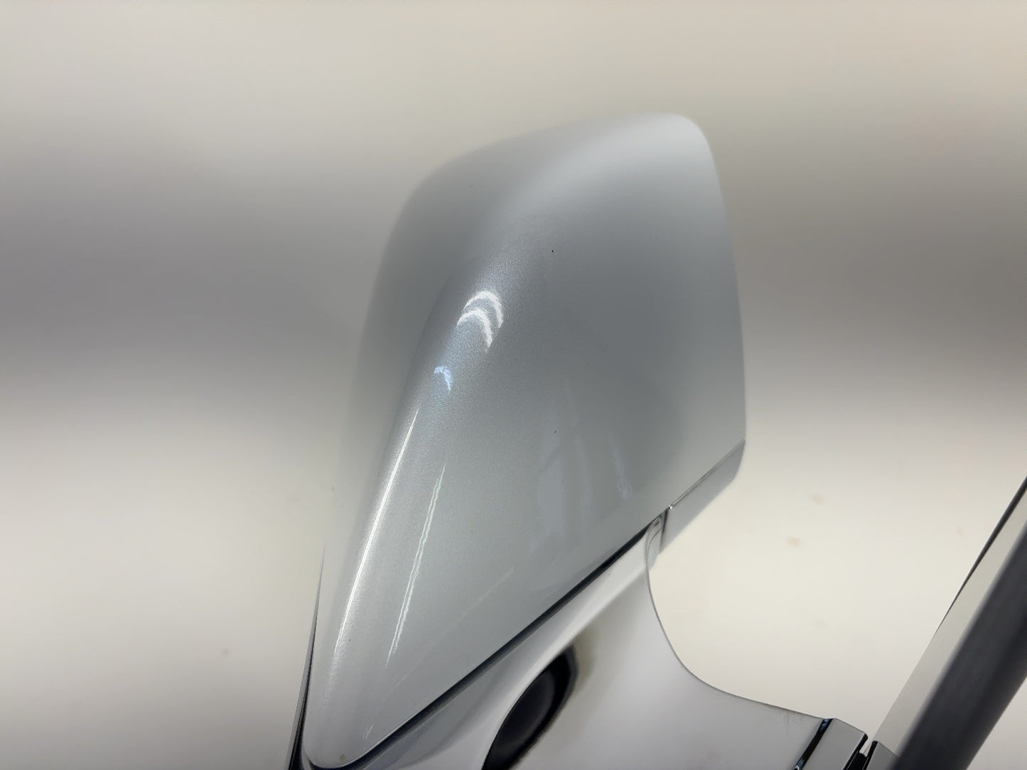 2015 Tesla Model S Front Right Door Mirror Assembly 1041316-00-A