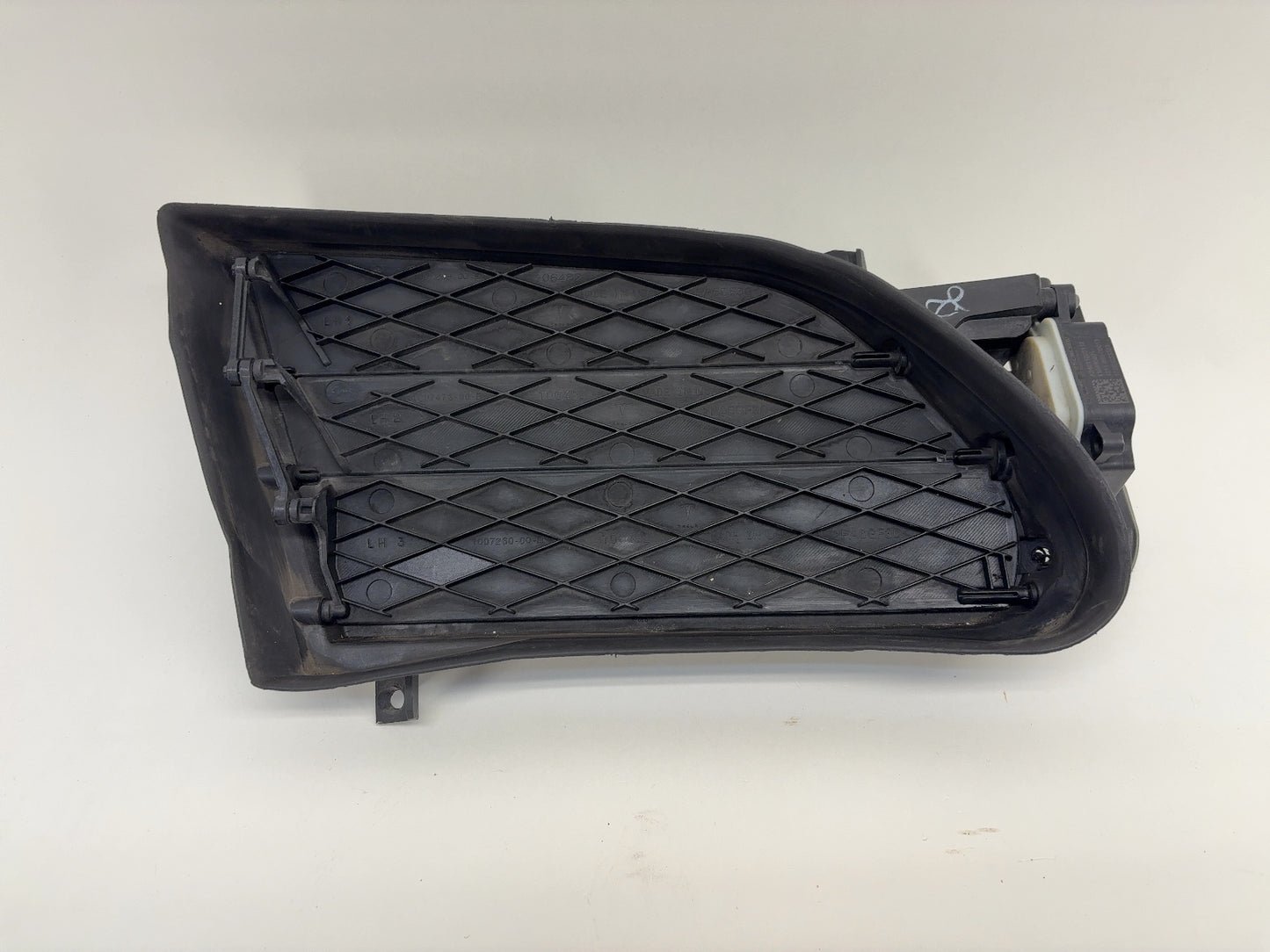 2015-2018 Tesla Model S Active Louvre Left 1007268-00-F