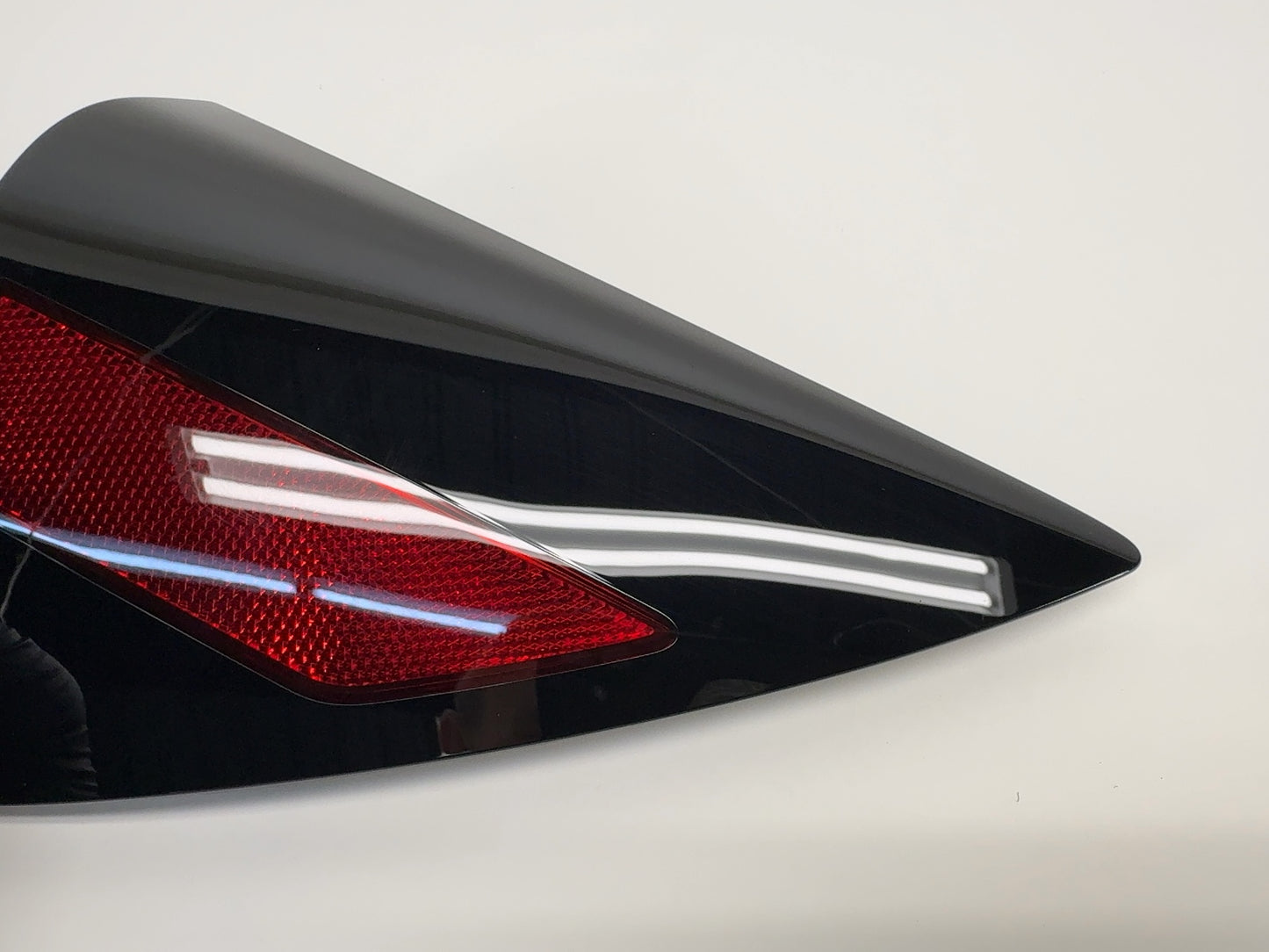 2025 Tesla Model 3 Highland Right Quarter Reflector 1715105-30-A