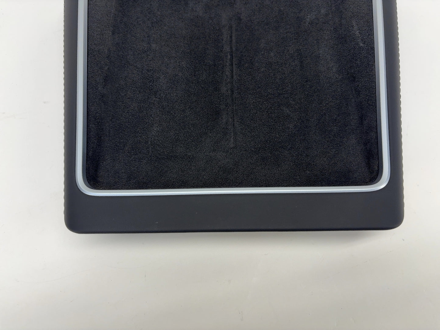 2025-2026 Tesla Model Y Juniper Wireless Charging Module And Pad 1761810-00-D