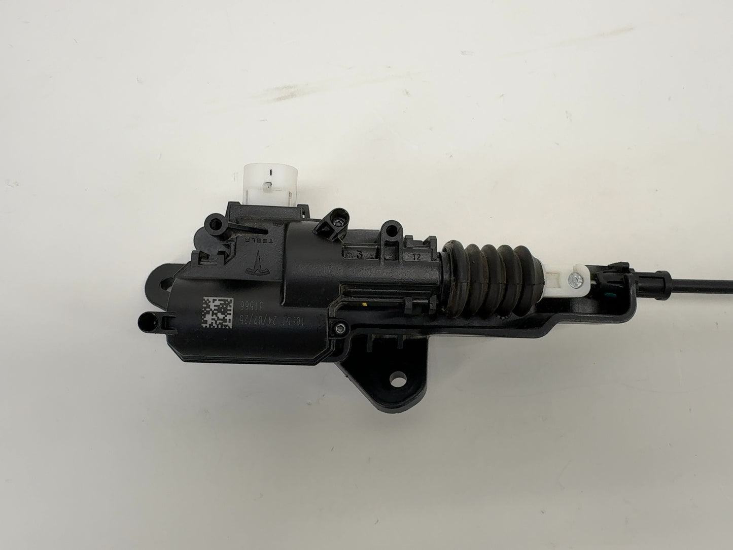 2025-2026 Tesla Model 3 Highland Hood Latch With Actuator 1873284-00-B