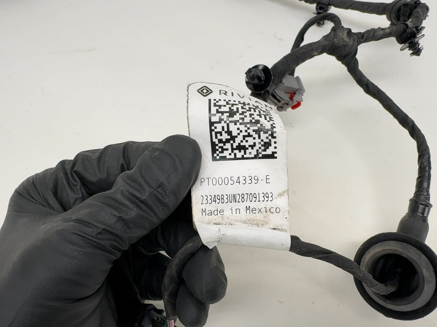 2023 Rivian R1S Liftgate Upper Bezel Harness PT00054339-E