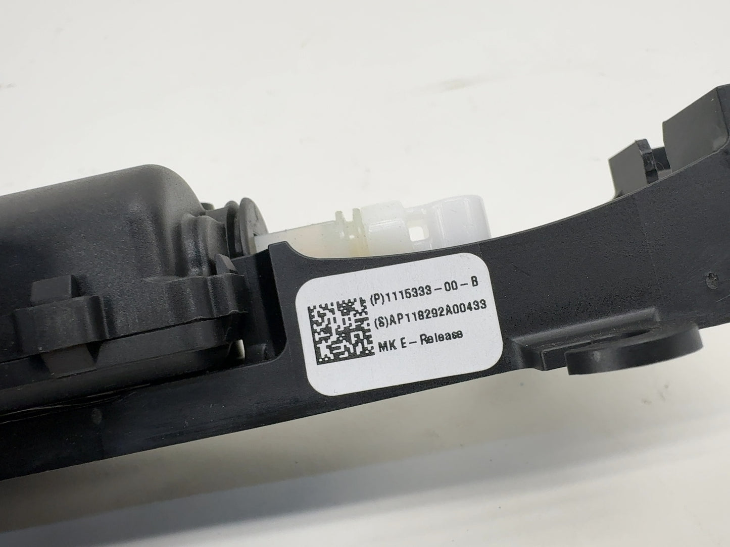 2020 Tesla Model X Front Right Door E Release Actuator 1115333-00-B