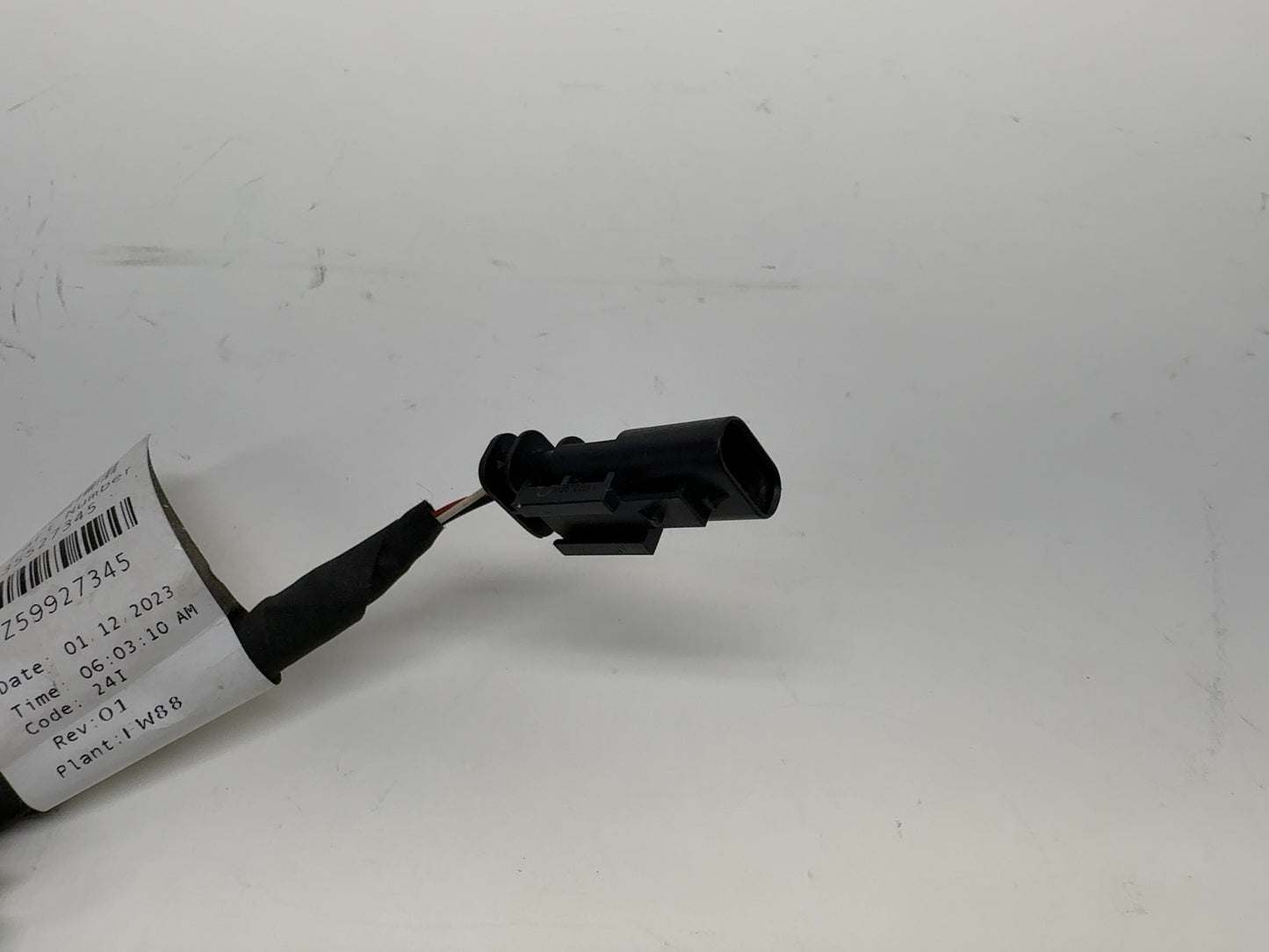 2023 Rivian R1S R1T Front Left Ride Height Sensor PT00039807-D