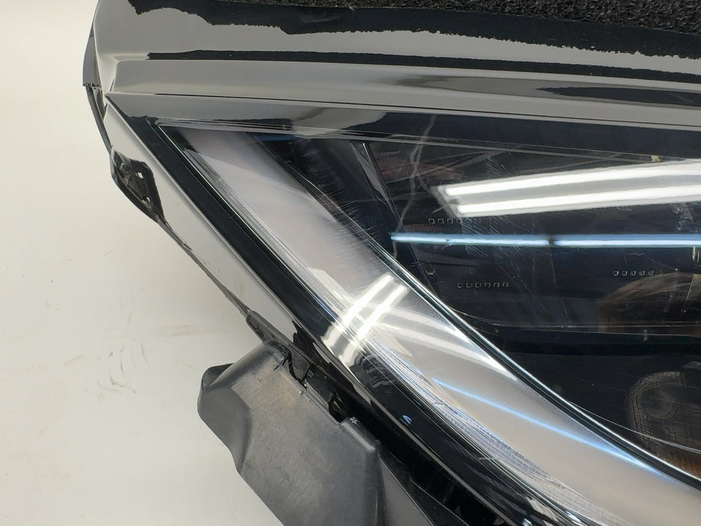 2025 Tesla Model 3 Highland Right Headlamp 1694087-00-H