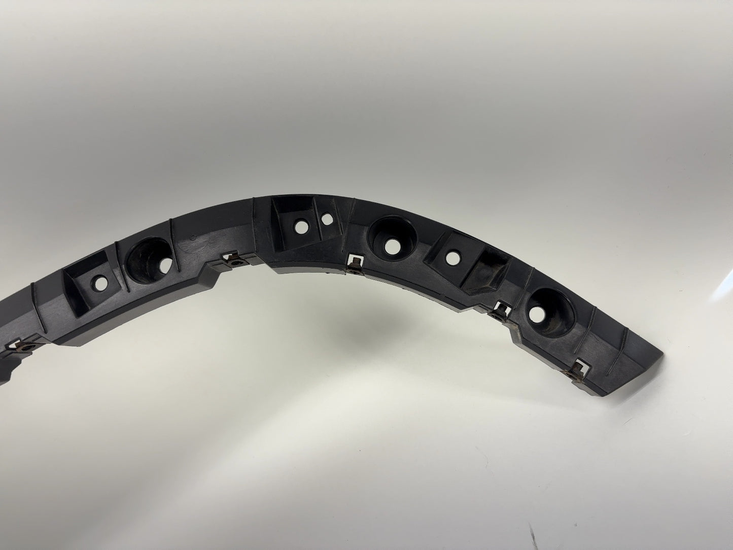 2023 Rivian R1T Rear Left Fender Bracket PT00003209-H