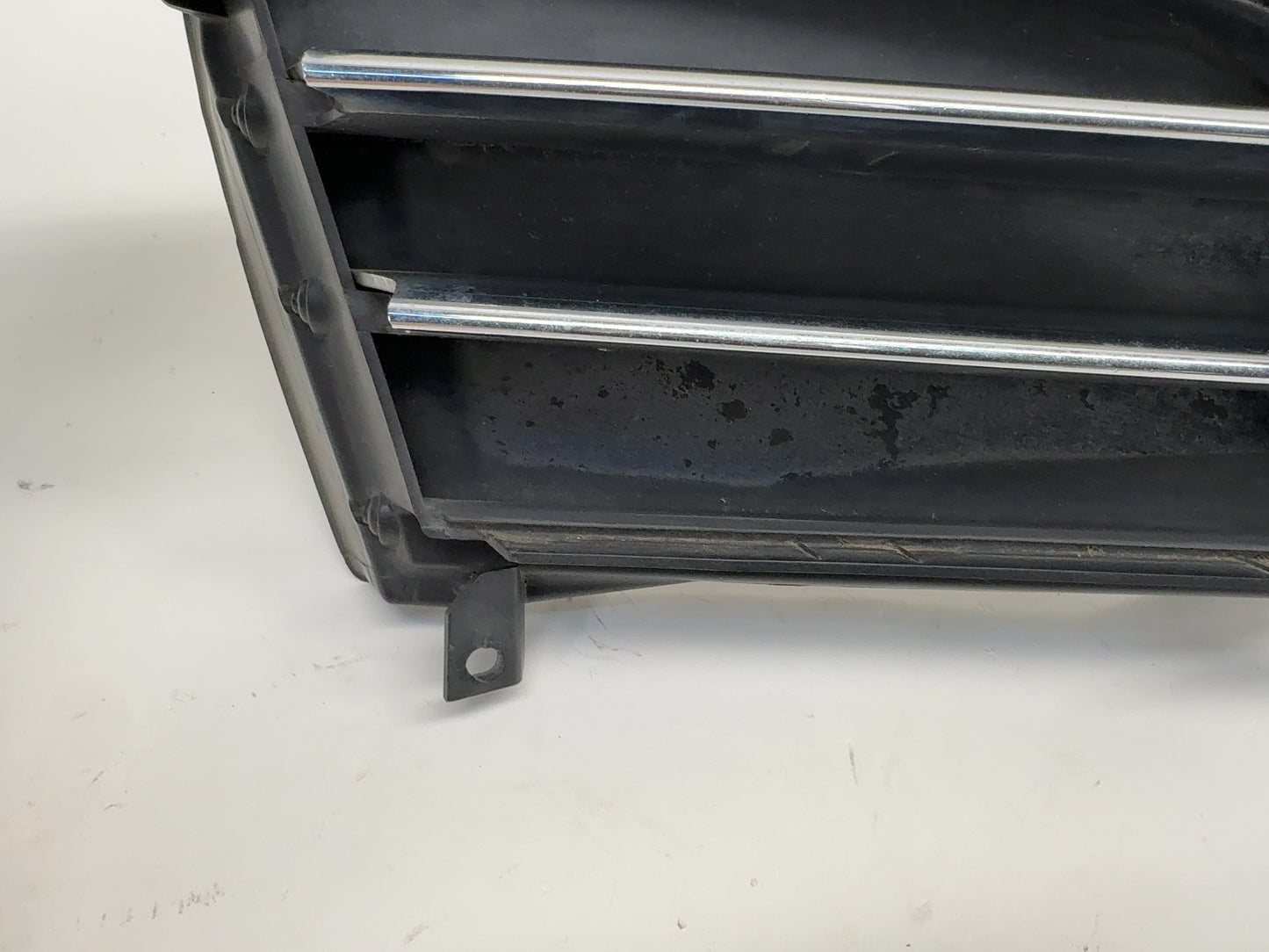 2013 Tesla Model S Active Louvre Right Assembly 1007269-00-D