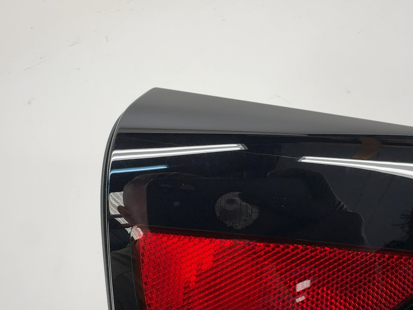 2025 Tesla Model 3 Highland Right Quarter Reflector 1715105-30-A